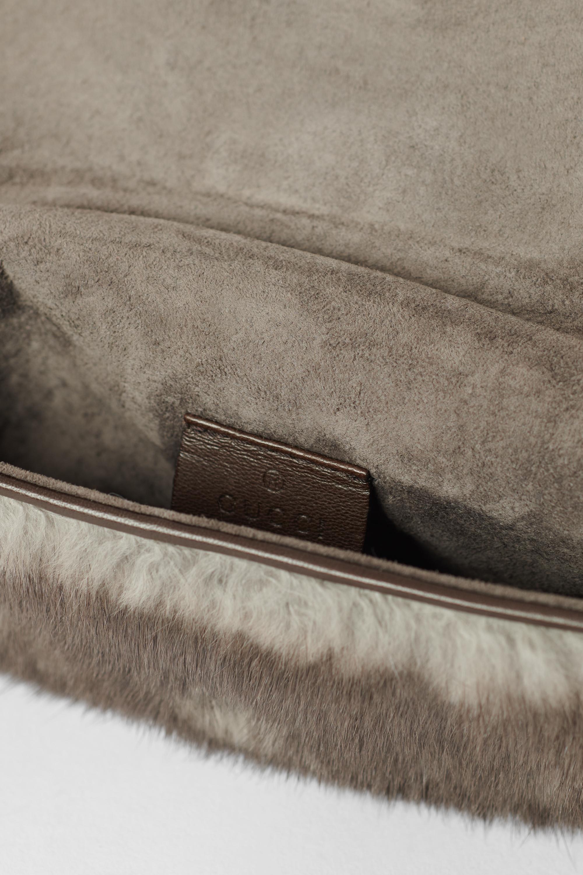Gucci Vintage F/W 2004 Runway Mink Fur Dragon Pearl Grey Clutch For Sale 1