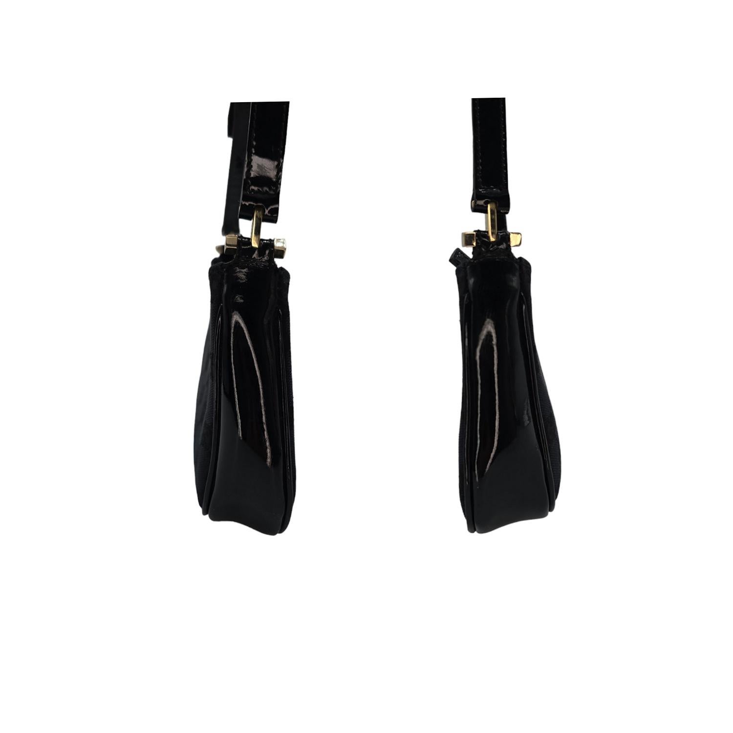 Gucci Vintage GG Canvas Patent-Leather Trim Mini Baguette In Good Condition For Sale In Scottsdale, AZ
