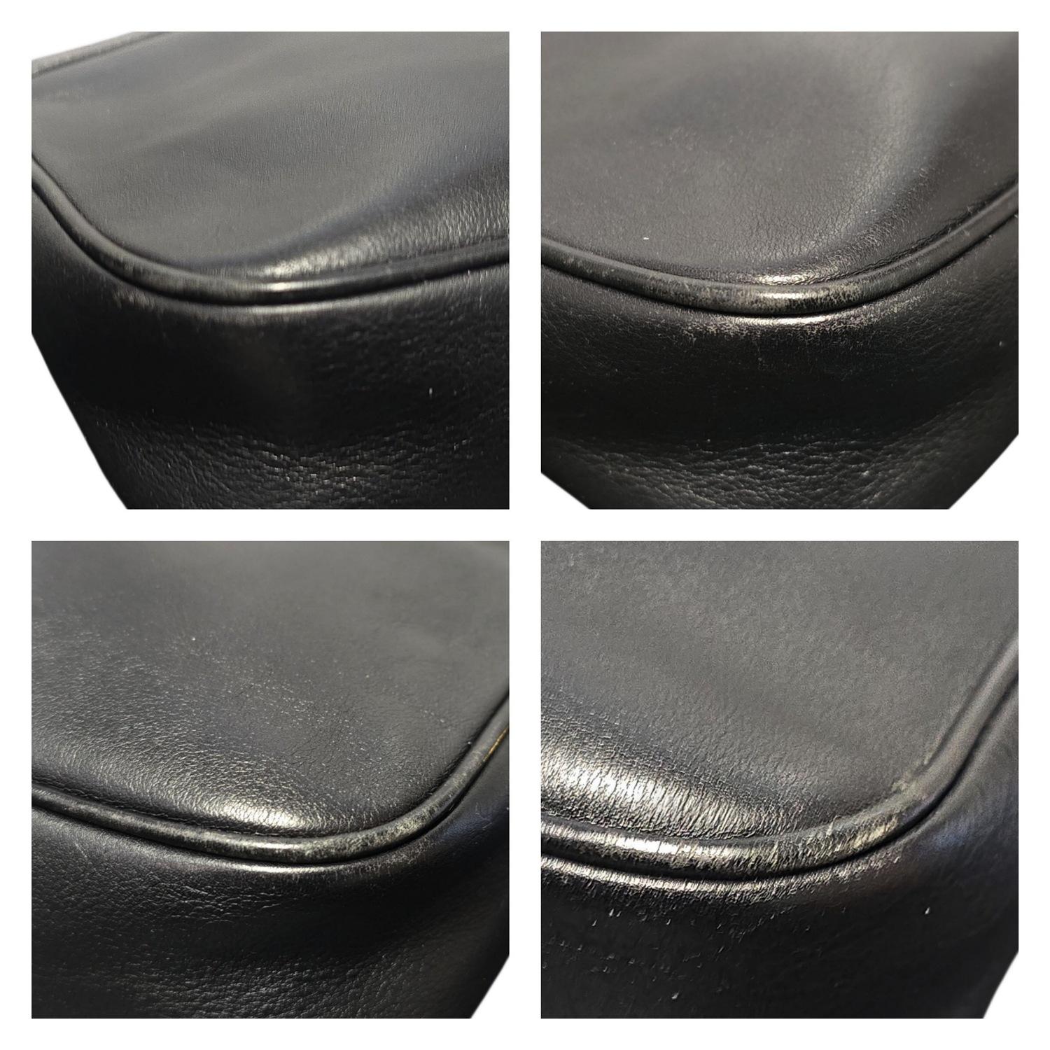 Gucci Vintage GG Leather Camera Shoulder Bag For Sale 5