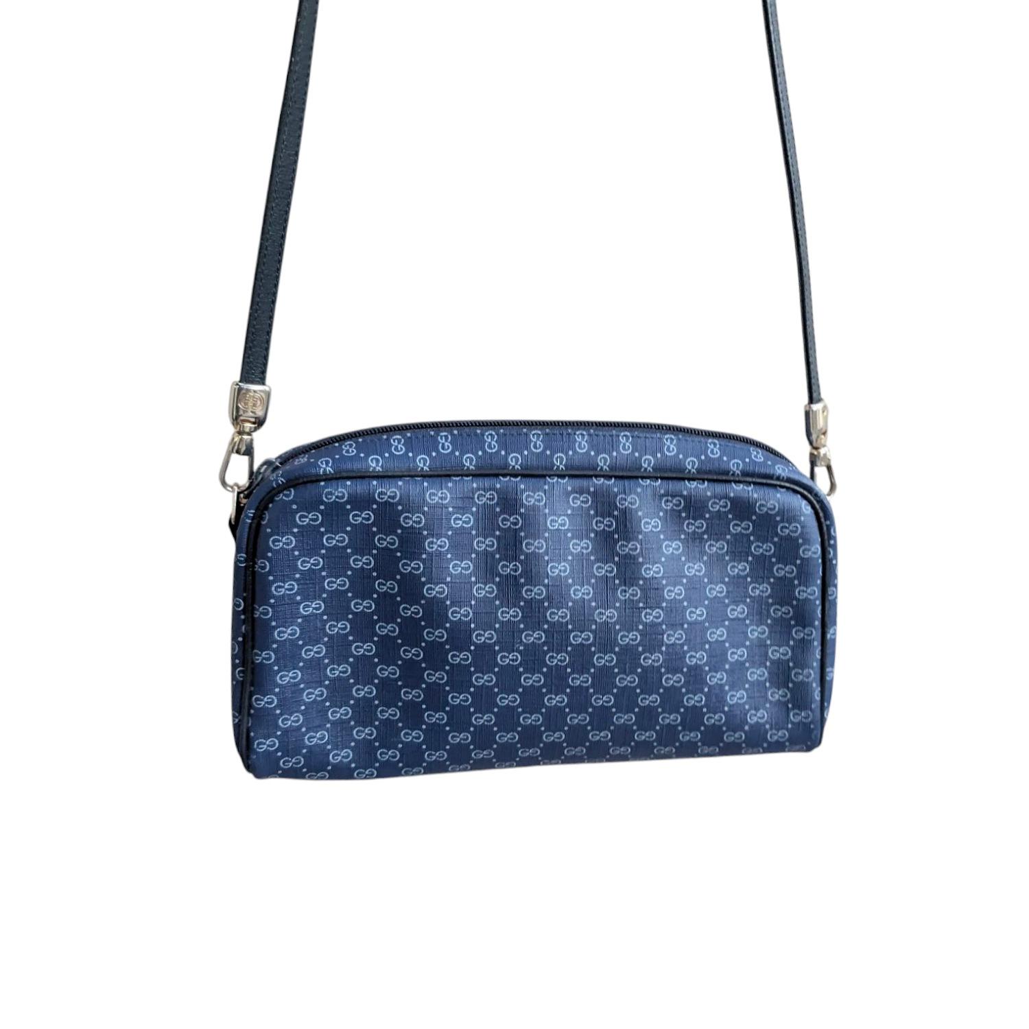 Gucci Vintage GG Micro Monogram Navy Shoulder Bag Bon état - En vente à Scottsdale, AZ