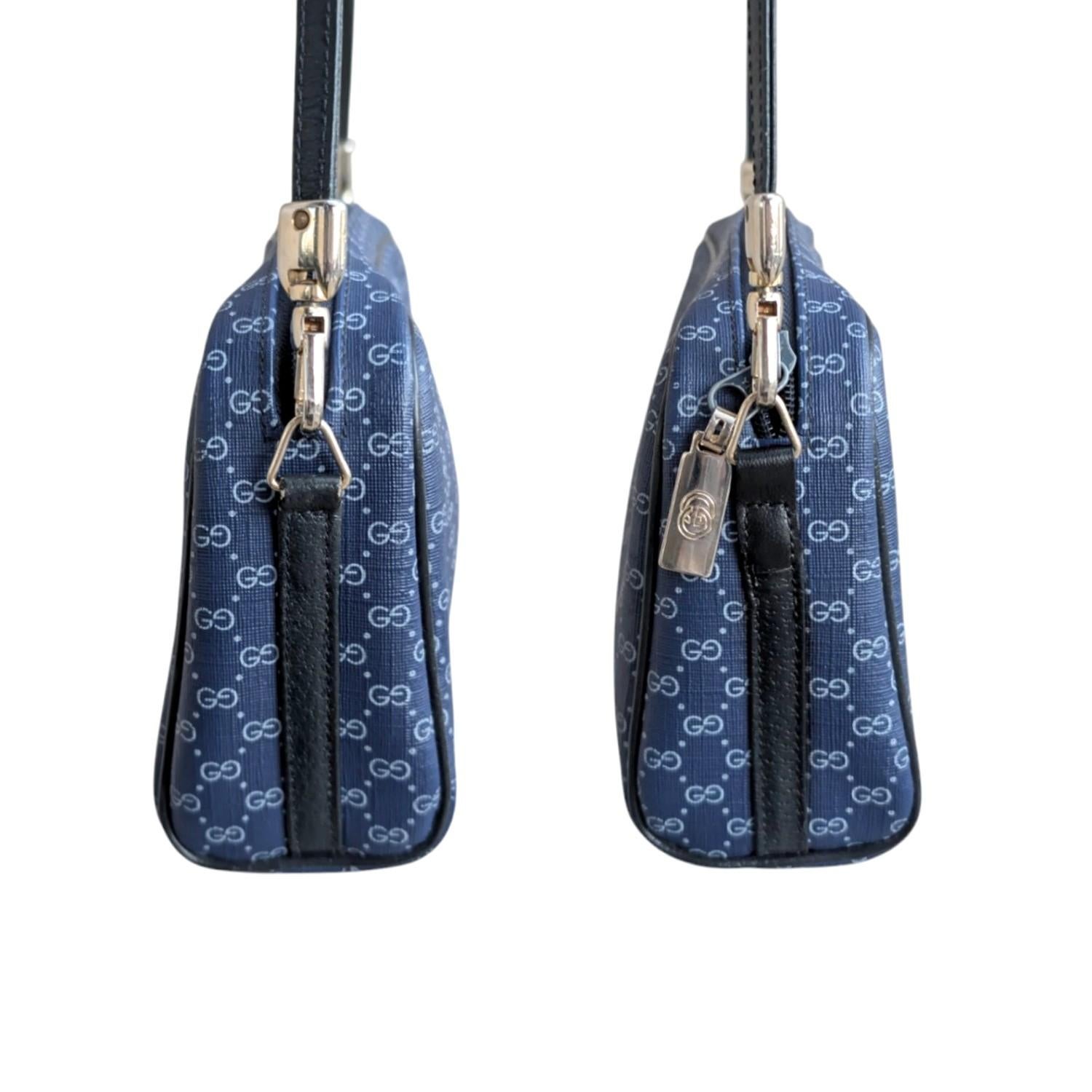Gucci Vintage GG Micro Monogram Navy Shoulder Bag Unisexe en vente