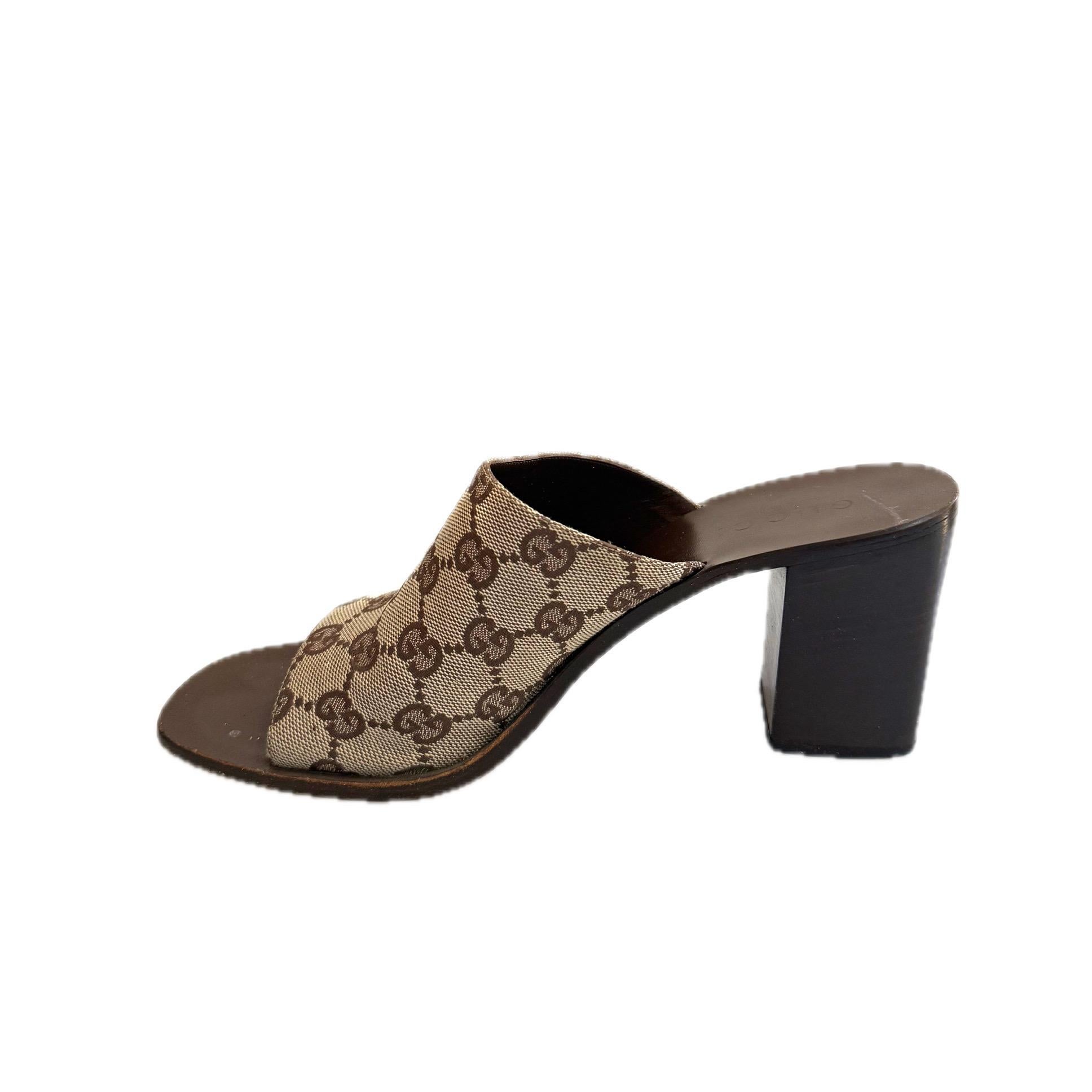 Donna Gucci Vintage GG Monogram Canvas Block Heel Mules Inizio anni 2000 Y2K Taglia 8B in vendita