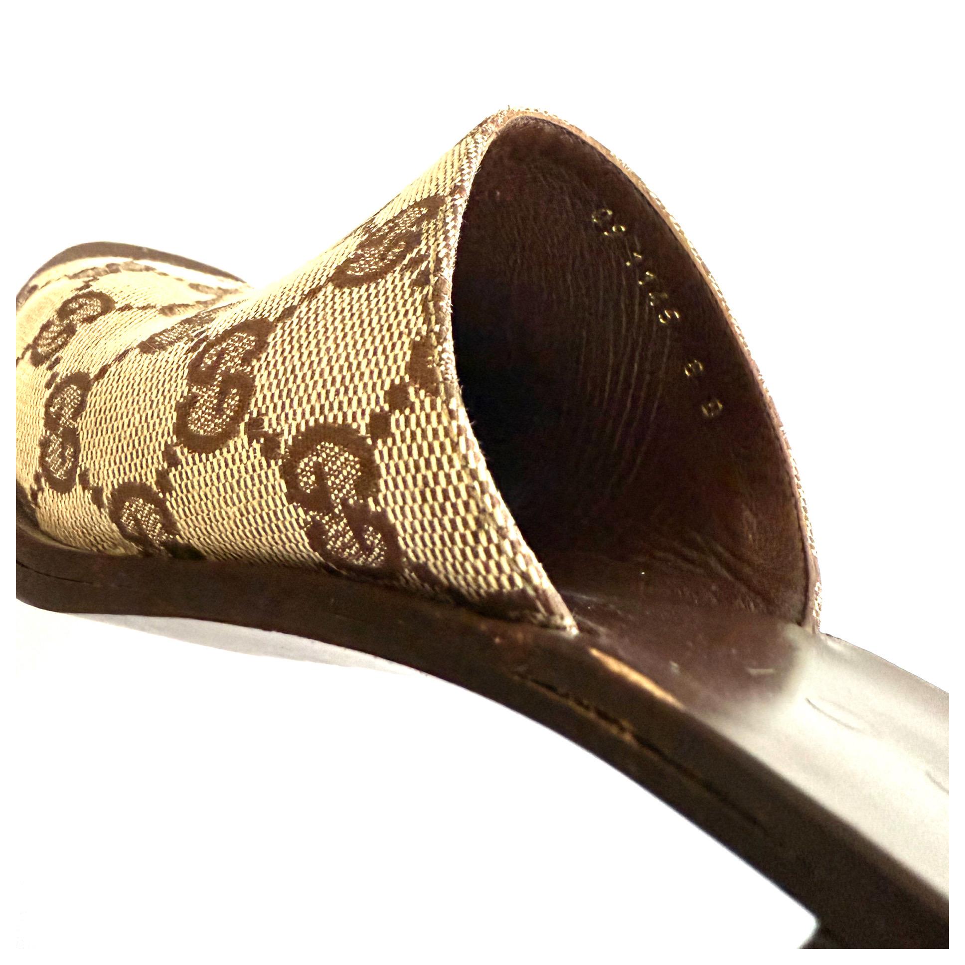 Gucci Vintage GG Monogram Canvas Block Heel Mules Inizio anni 2000 Y2K Taglia 8B in vendita 4