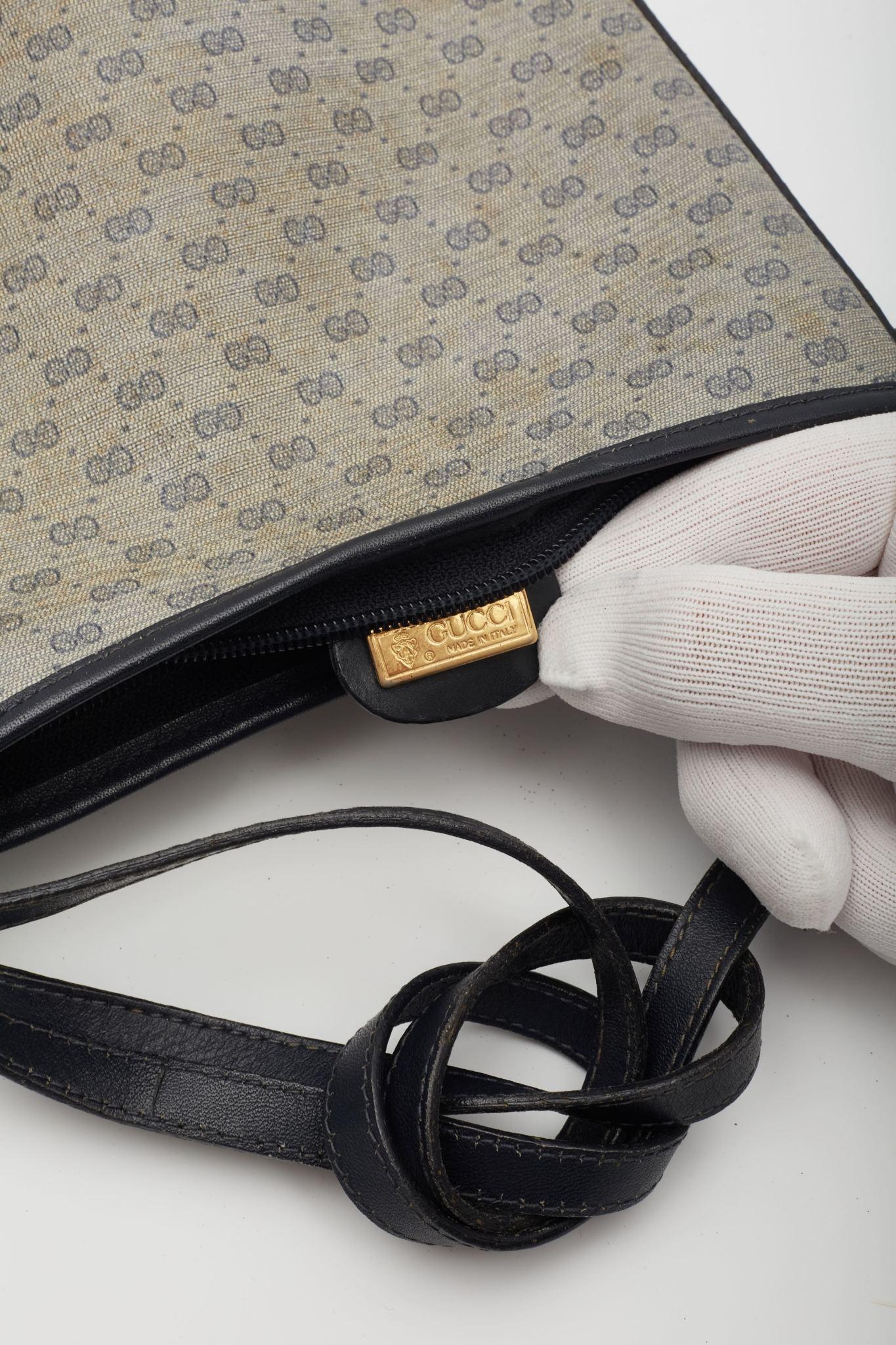 Gucci Vintage GG Monogram Supreme Canvas Navy Shoulder Bag 5