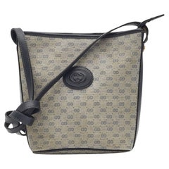 Gucci Vintage GG Monogram Supreme Canvas Navy Shoulder Bag