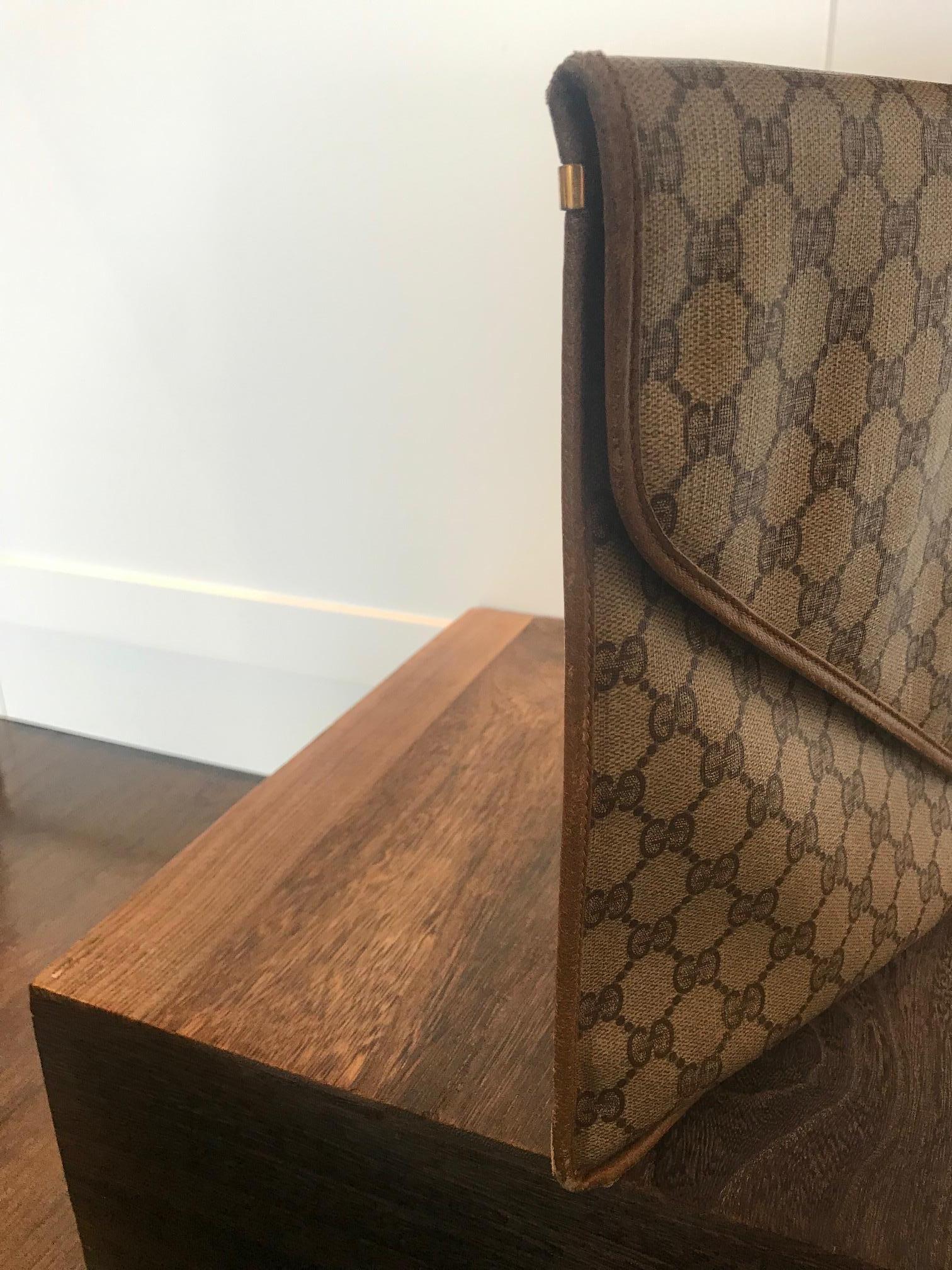 Gucci Vintage GG Plus Portfolio In Fair Condition For Sale In Roslyn, NY