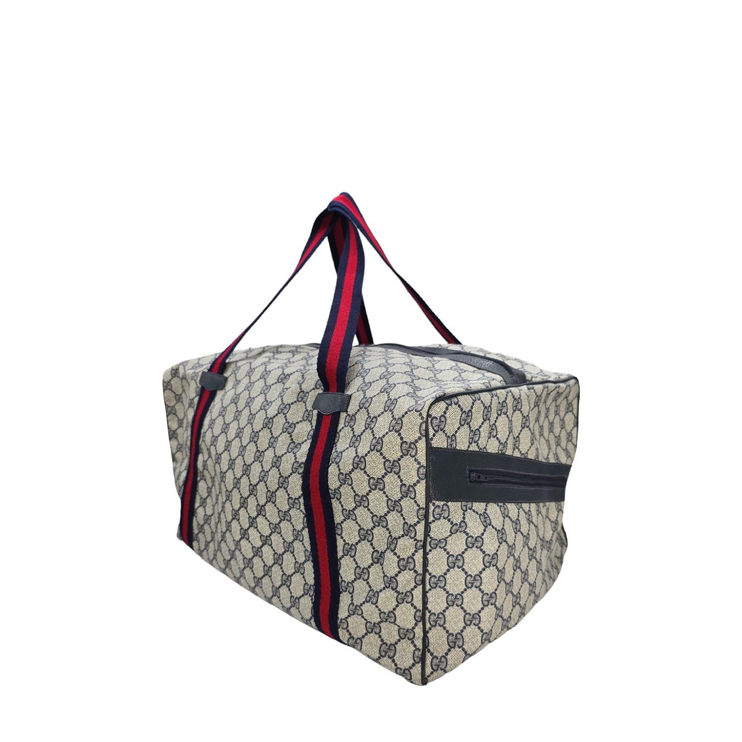 Gucci Vintage GG Plus Weekender Carry-on Duffle Bag In Good Condition For Sale In Scottsdale, AZ
