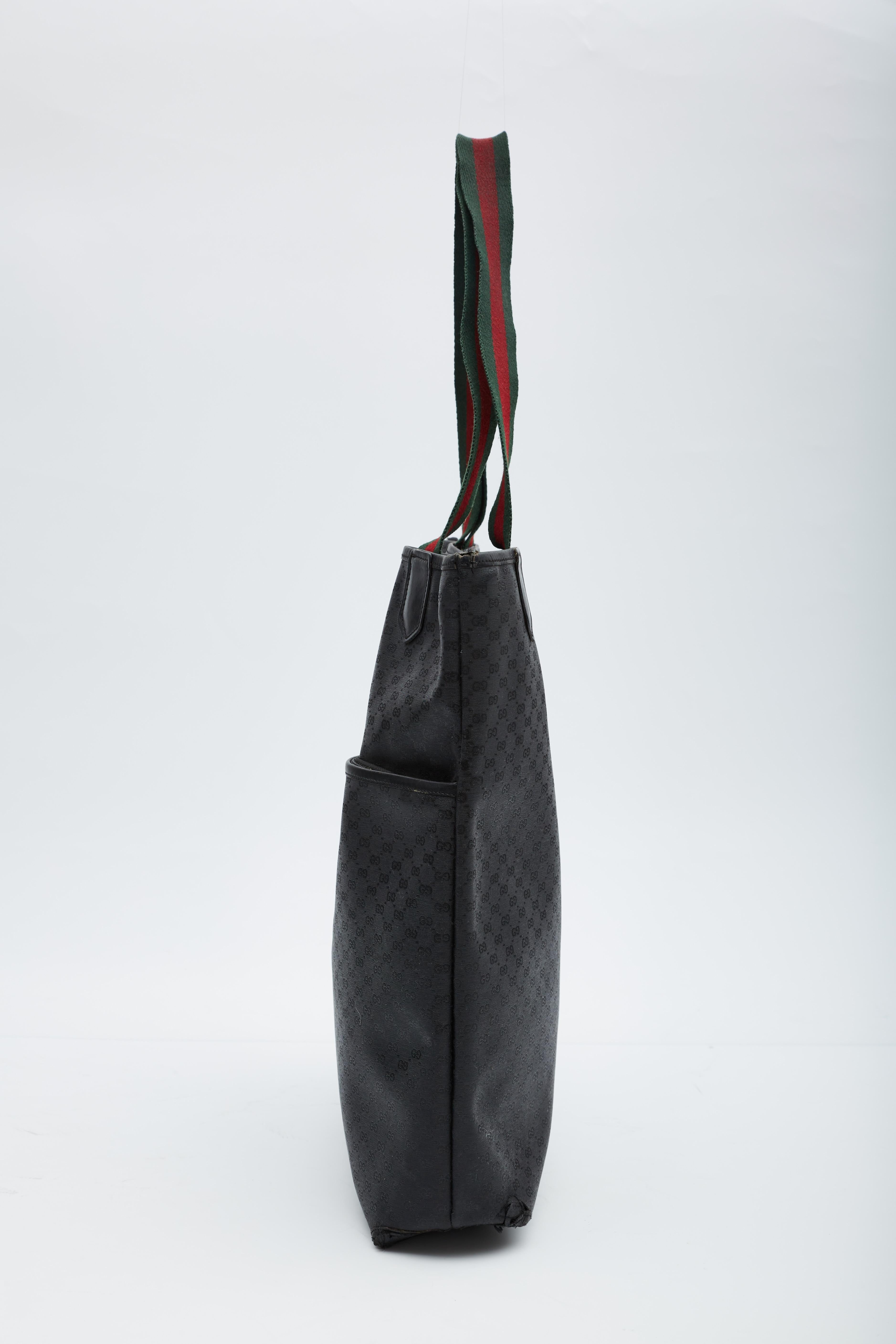 Noir Gucci Vintage GG Supreme Black Web Straps Tote Bag en vente