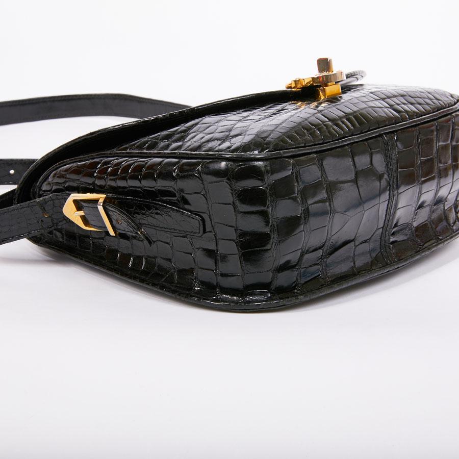 GUCCI Vintage Glossy Black Crocodile Bag   2