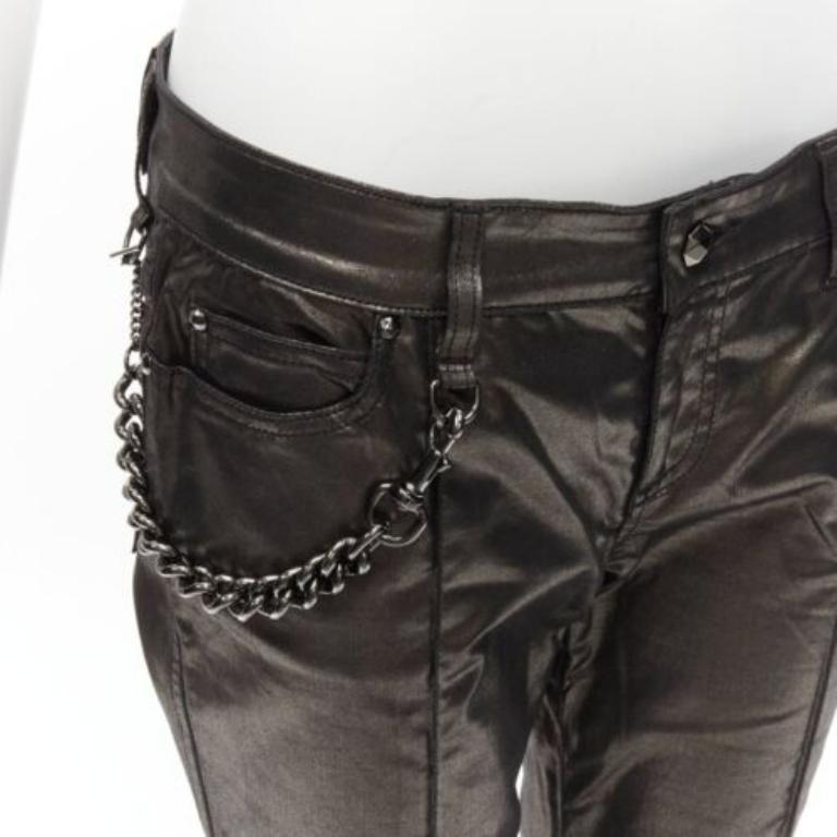 GUCCI Vintage gold gunmetal sheen hip chain flare leg pants IT42 M
Reference: GIYG/A00354
Brand: Gucci
Material: Cotton, Blend
Color: Silver
Pattern: Solid
Closure: Zip Fly
Extra Details: Chain with GUCCI patent leather tag at back. Studs on pocket