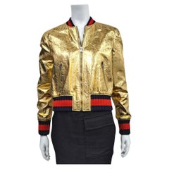 Gucci Vintage Goldfarbene Lammfelljacke (40  Klein)