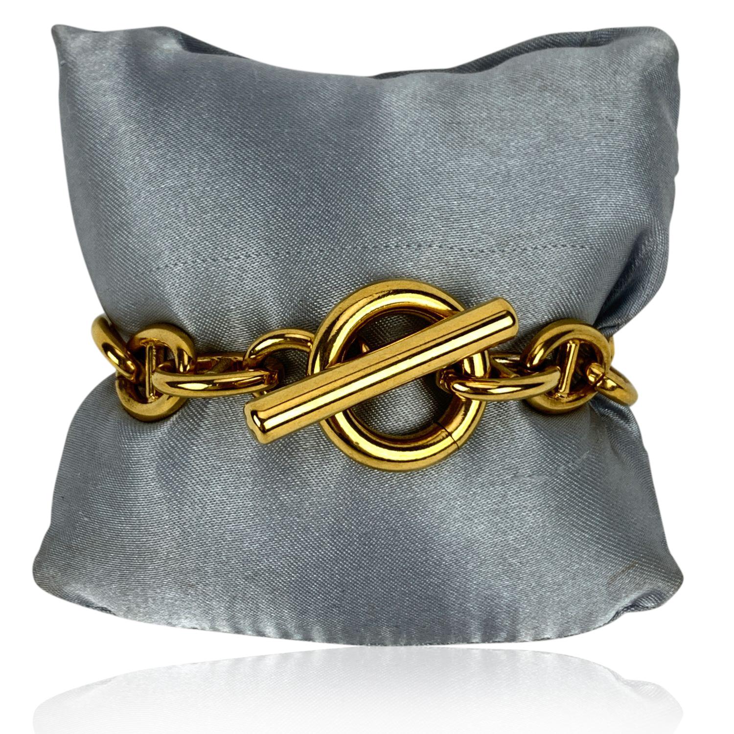 Gucci Vintage Gold Metal Anchor Chain Unisex Toggle Bracelet 1