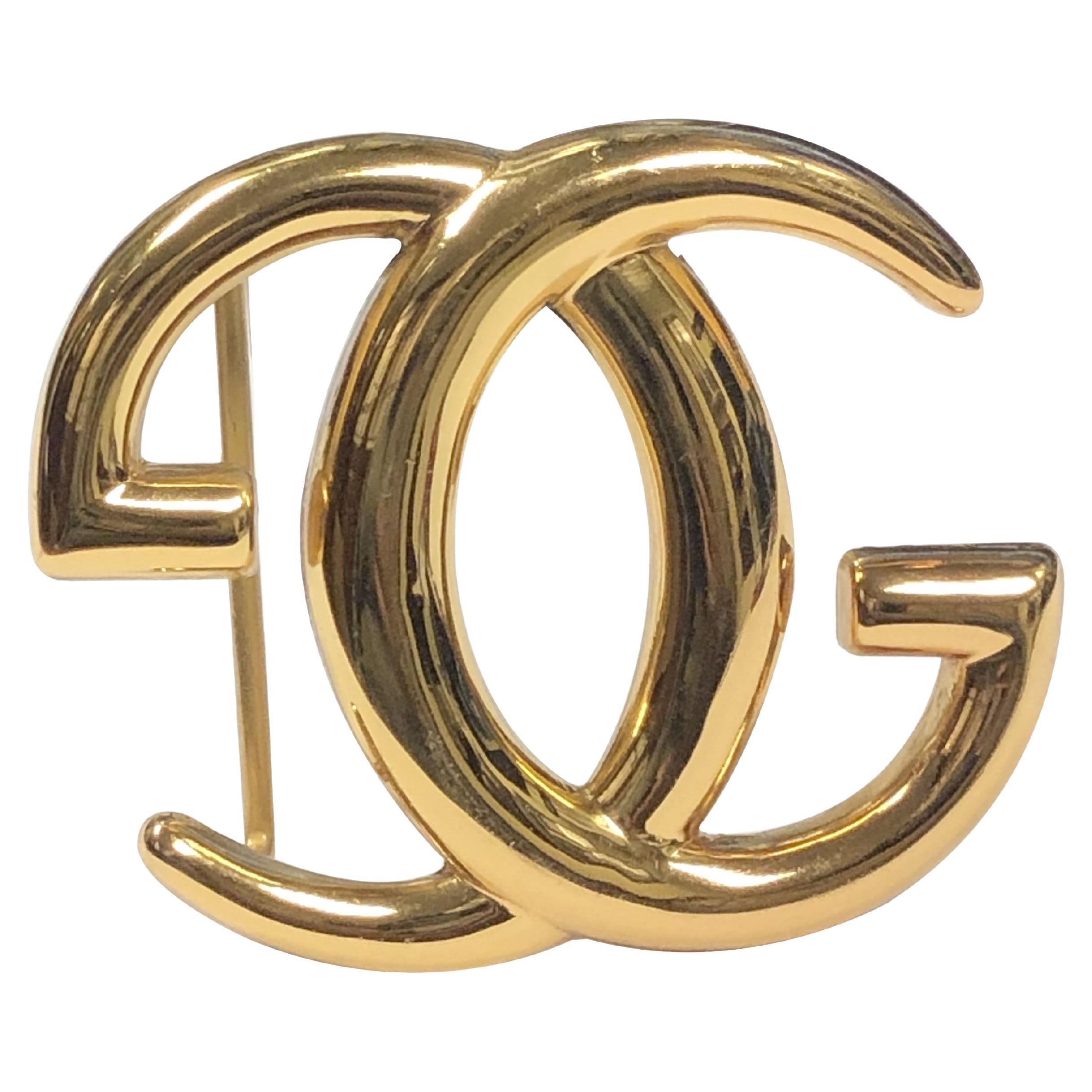 Gucci Vintage Gold Tone GG Logo Large Belt Buckle For Sale at 1stDibs