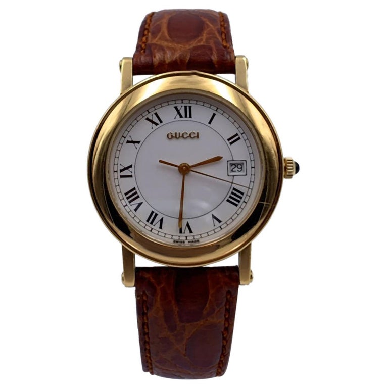 Gucci Vintage Gold Tone Stainless Steel 7200 M Watch Leather Strap For Sale  at 1stDibs