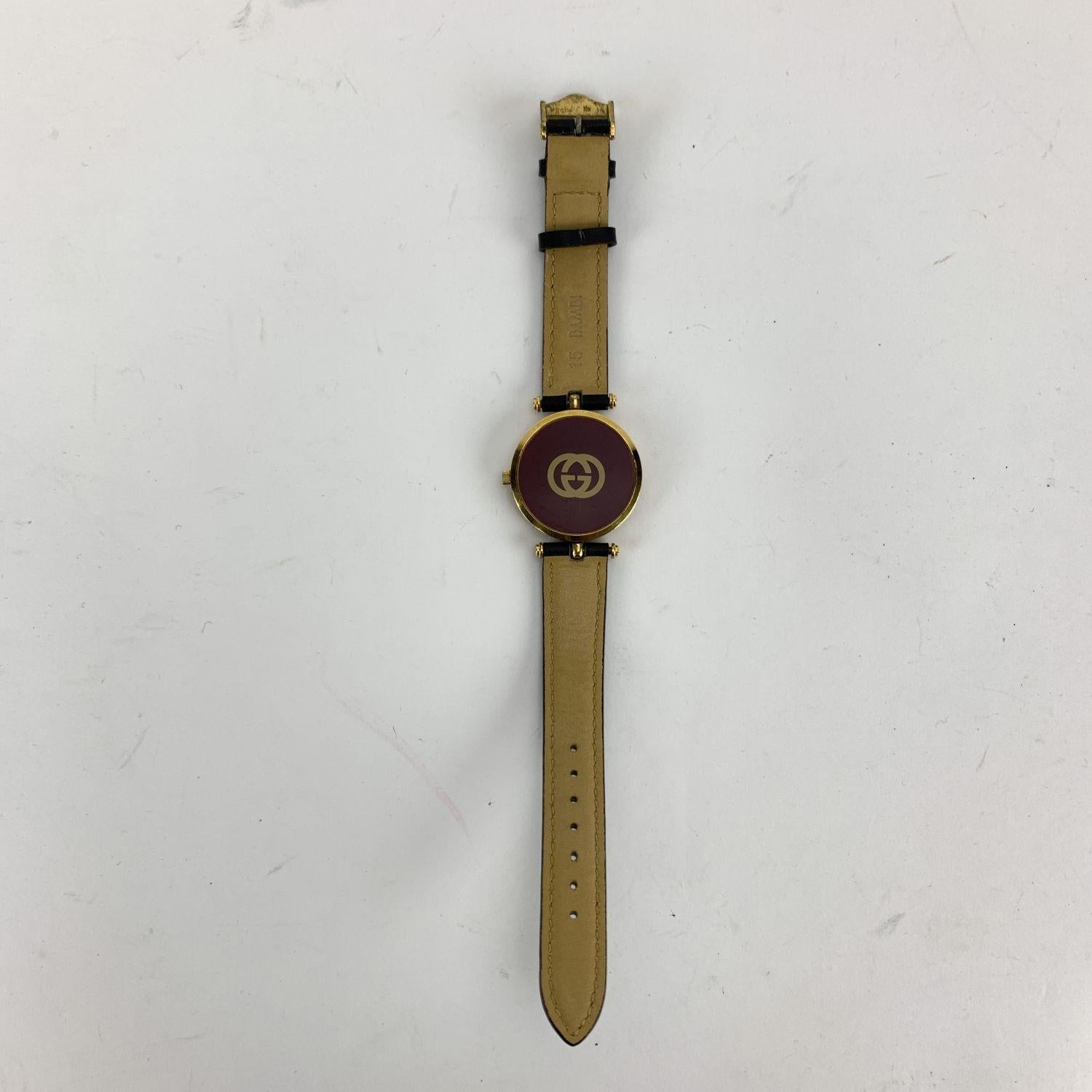 Gucci Vintage Gold Tone Stainless Steel Watch Leather Strap In Good Condition In Rome, Rome