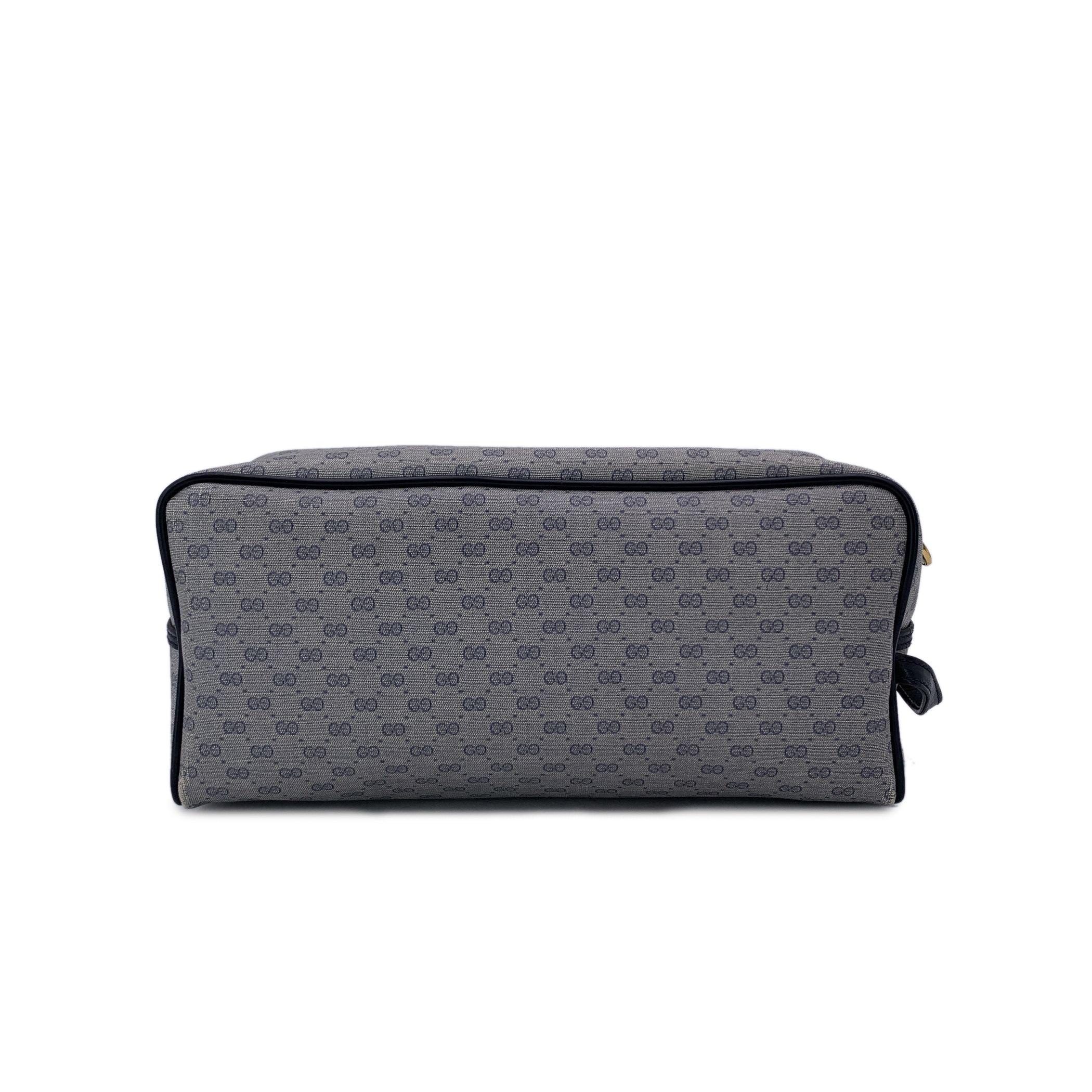 Gucci Vintage Gray Blue Monogram Canvas Clutch Wash Cosmetic Bag In Good Condition For Sale In Rome, Rome
