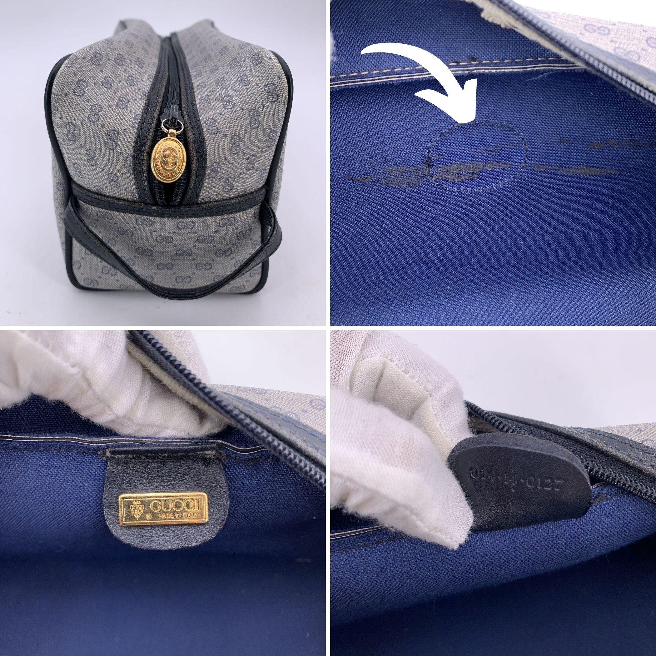 Gucci Vintage Gray Blue Monogram Canvas Clutch Wash Cosmetic Bag For Sale 1
