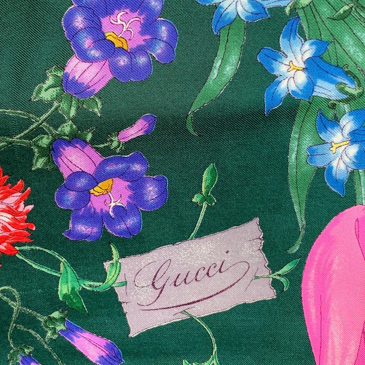 The Flora silk scarf born in 1966 by the scenographer Vittorio Accornero. He was the textile disegner for Gucci between the 1960s and 1981. The Flora design is a magical and delicate composition of flowers, berries and insects depicted with the
