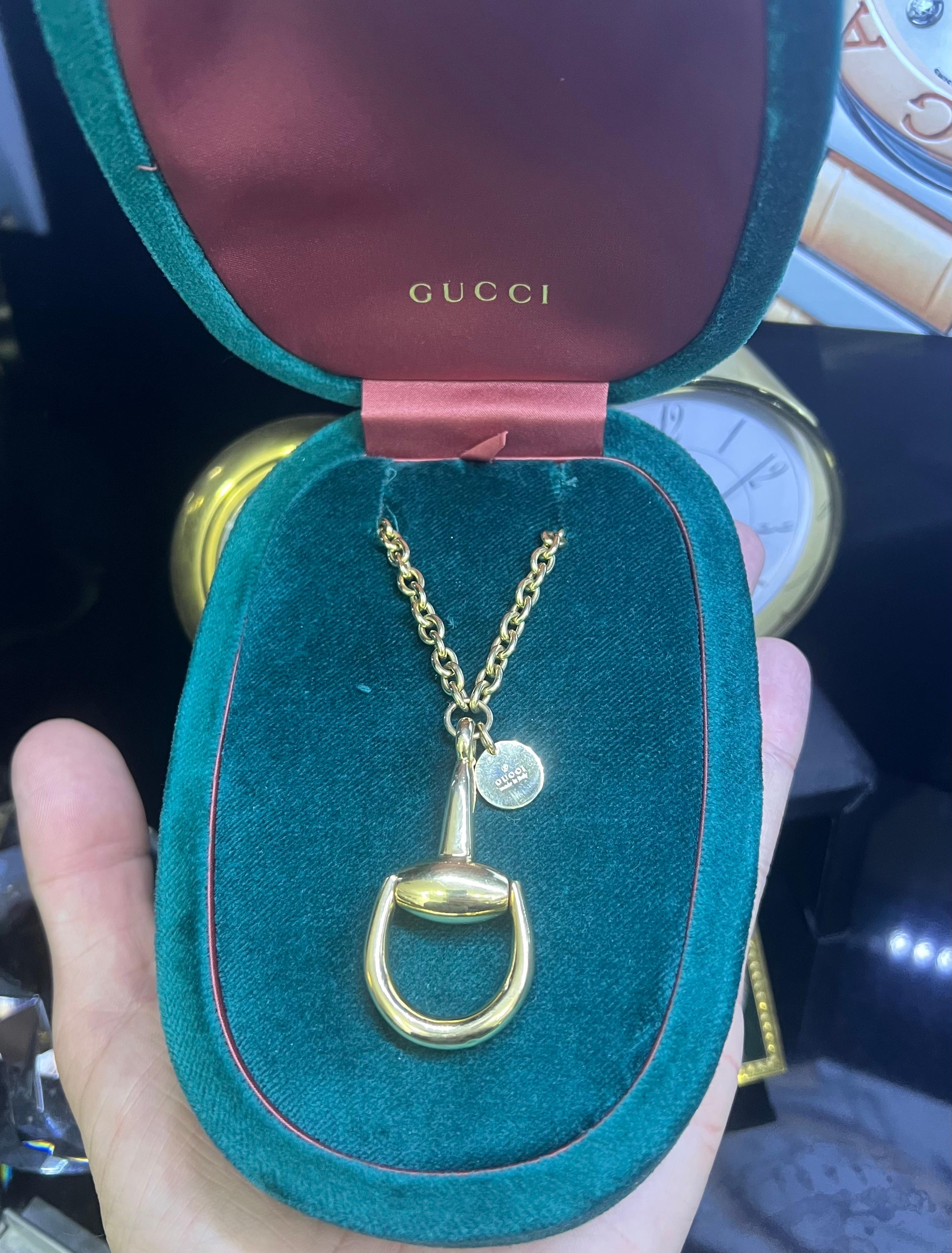 Gucci Vintage Horsebit Large Size Necklace in 18k Yellow Gold  In Excellent Condition In MIAMI, FL