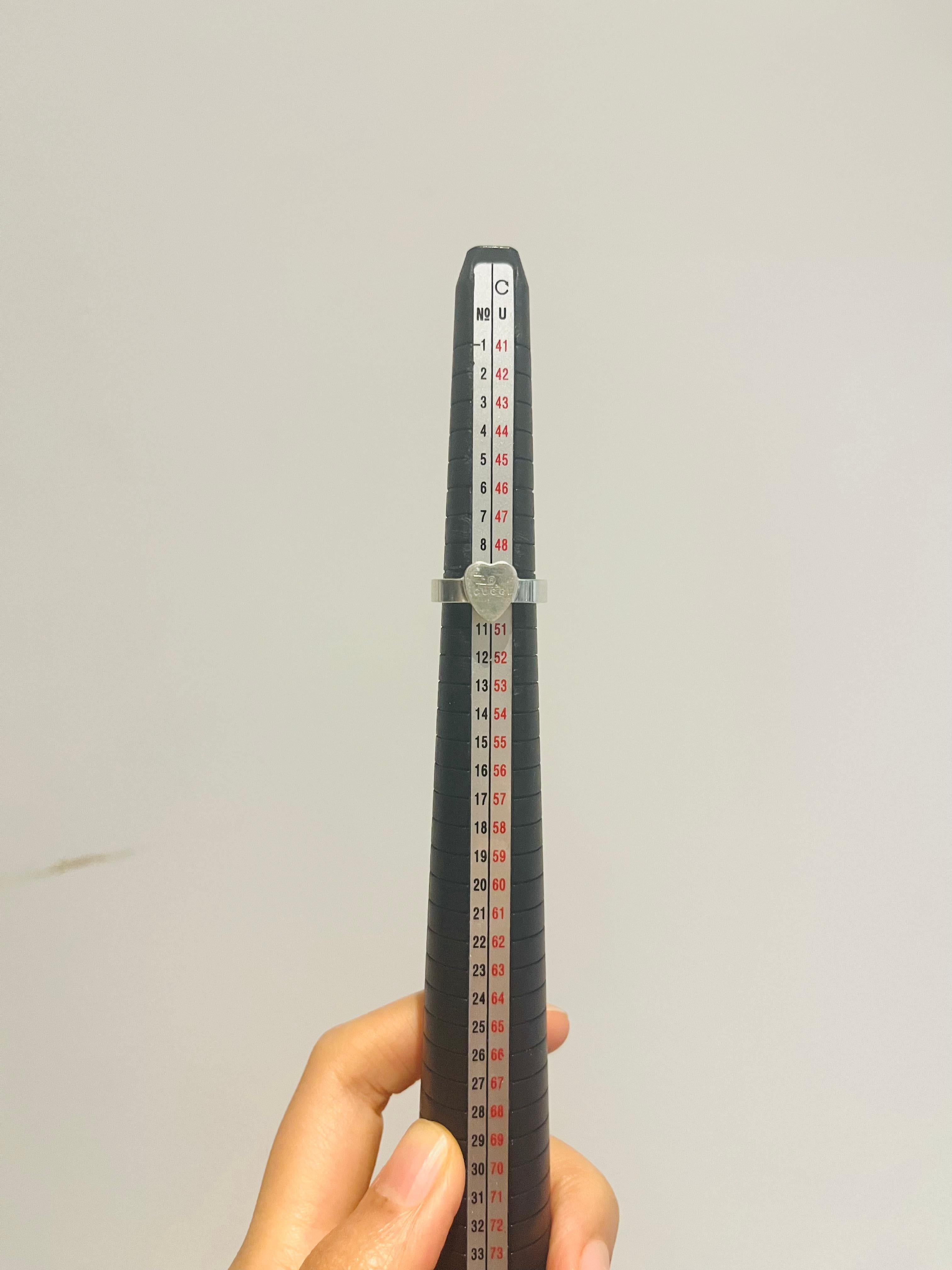 Gucci Vintage Iconic Logo Trademark Heart Lover Anhänger Ring, Sterling Silber 5 im Angebot 9