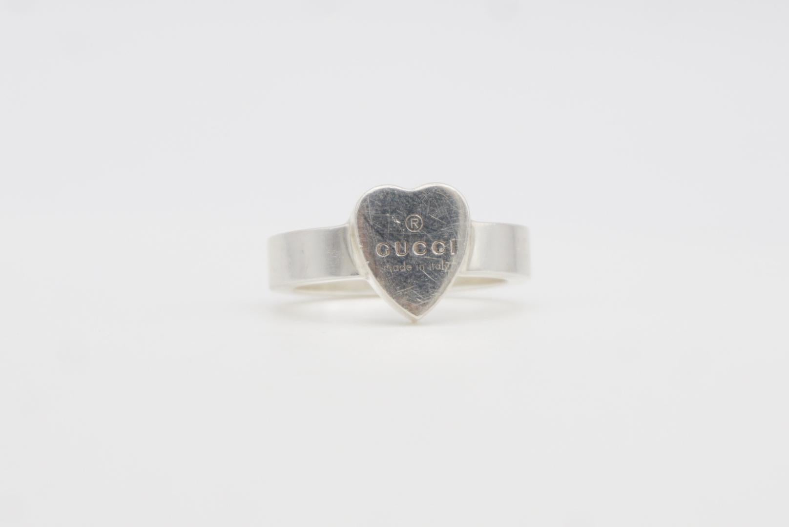 Gucci Vintage Iconic Logo Trademark Heart Lover Anhänger Ring, Sterling Silber 5 im Angebot 4