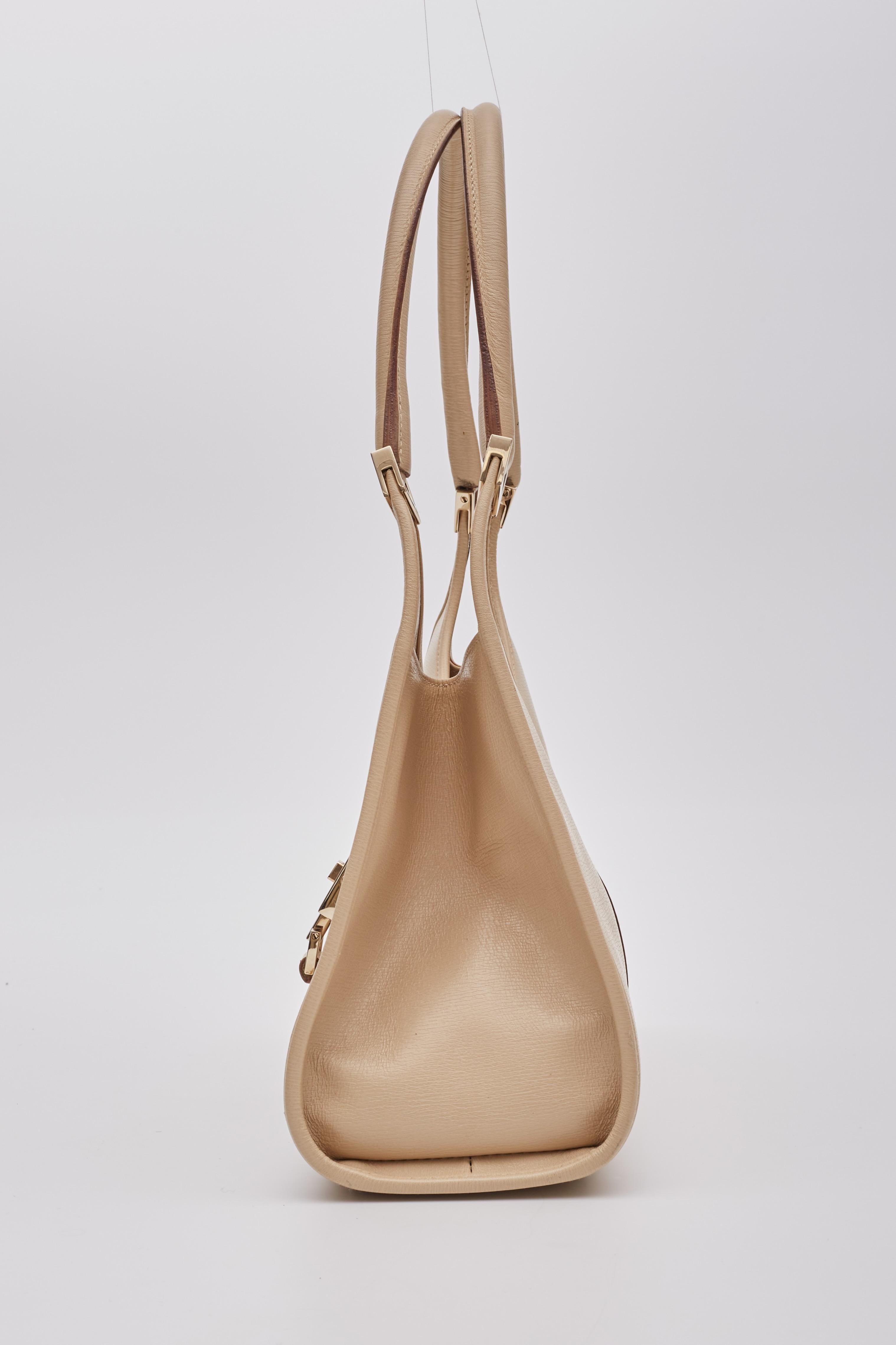 Gucci Vintage Jackie Bardot Bag Beige Grained Leather 1