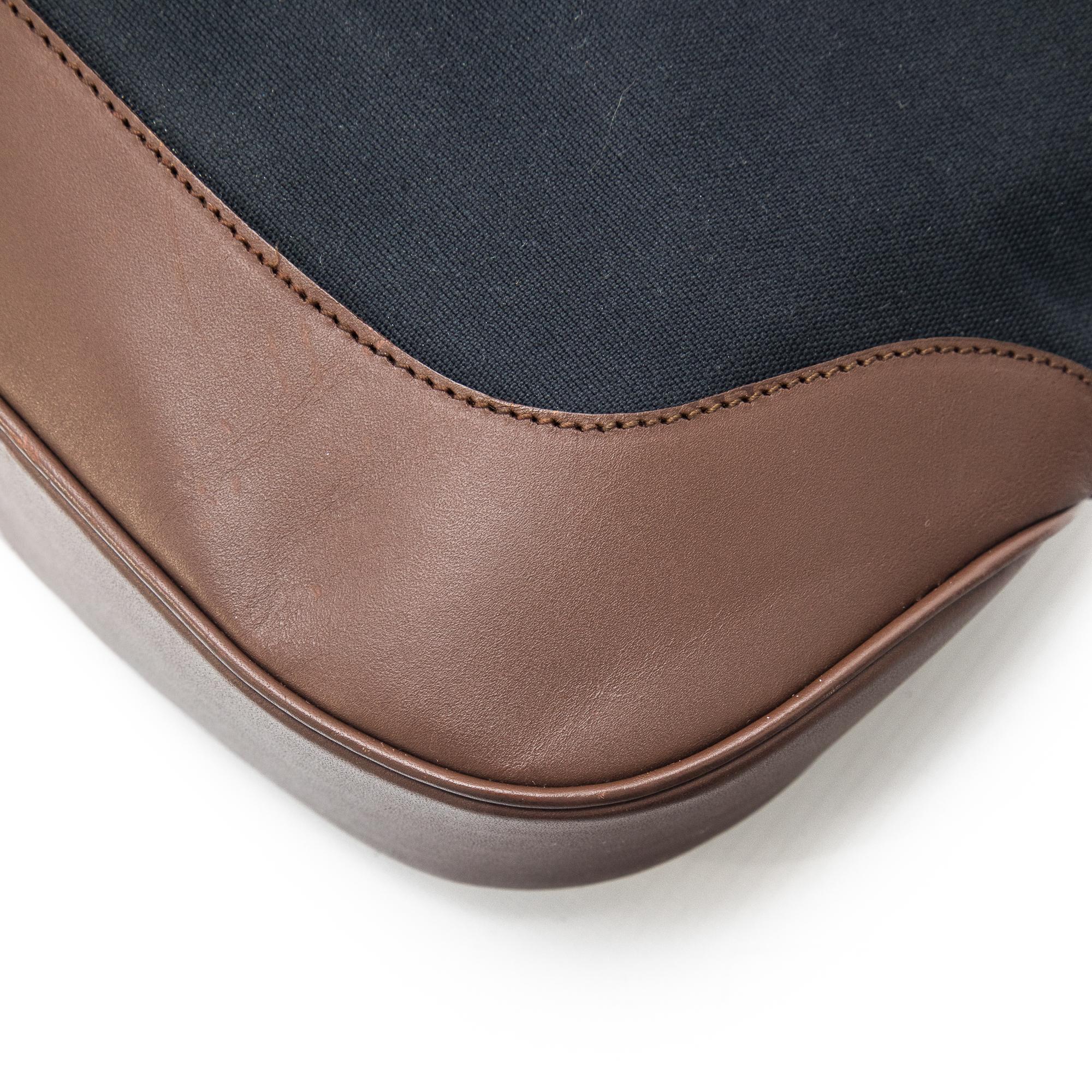 Gucci Vintage Jackie Navy Canvas Brown Leather Shoulder Bag For Sale 4