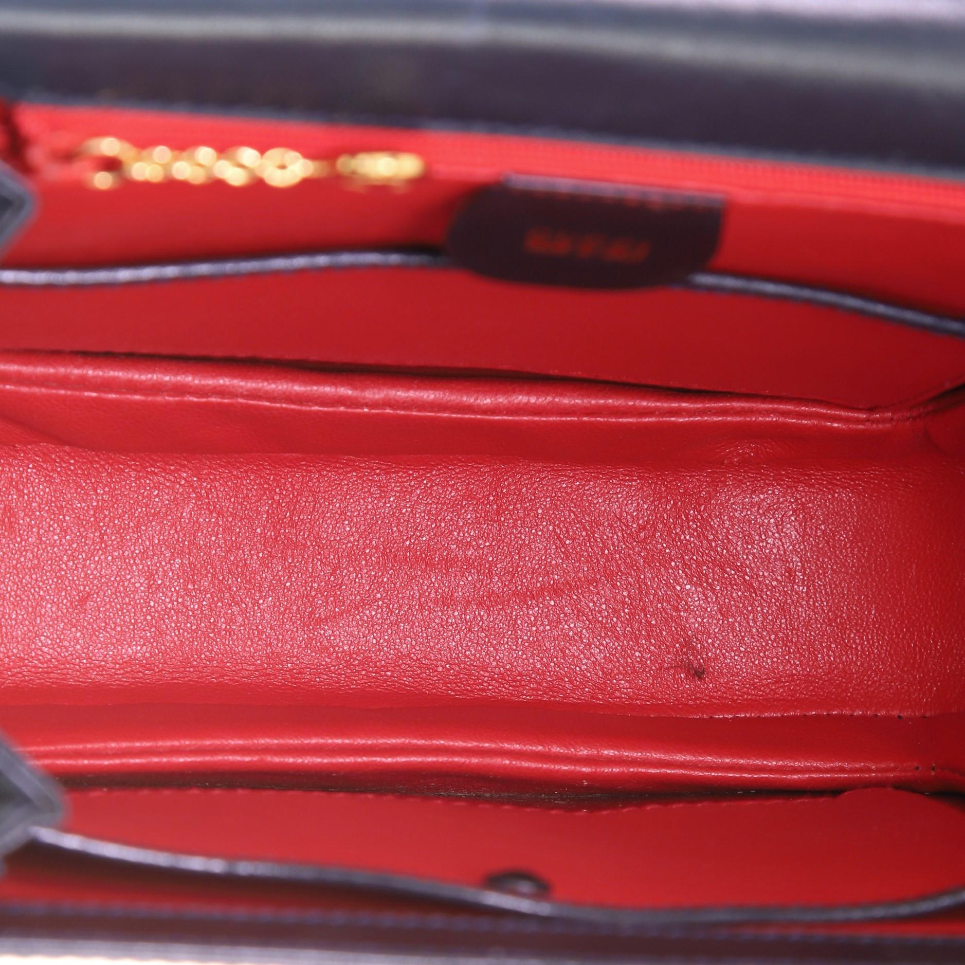Gucci Vintage Lady Lock Umhängetasche aus Leder mit Klappe 4