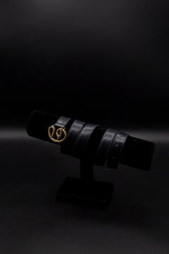 Gucci vintage leather belt, with gold metal buckle