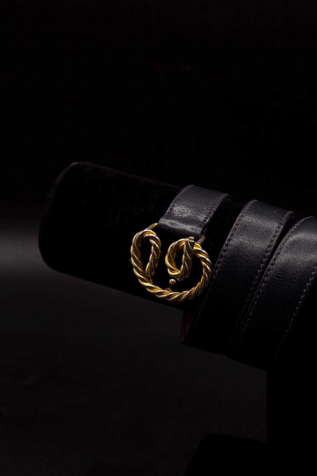 Gucci vintage leather belt, with gold metal buckle In Good Condition For Sale In Milano, IT
