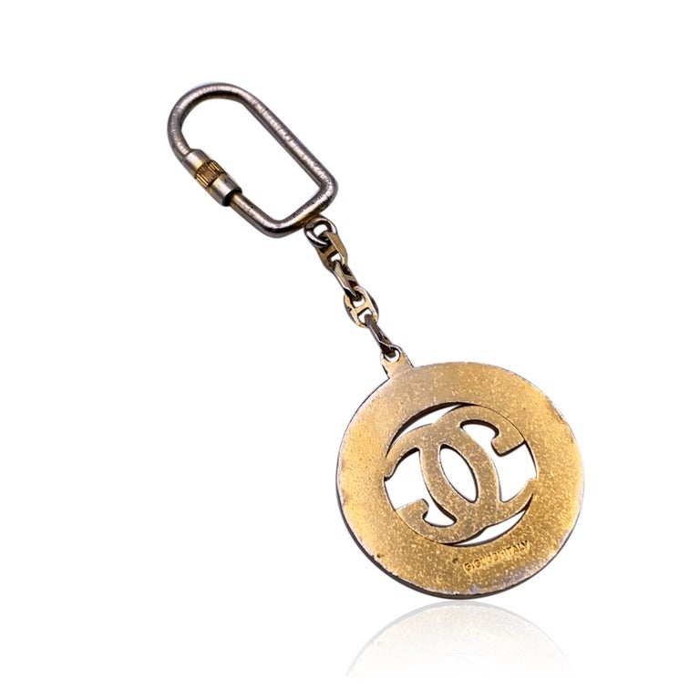 Gucci Vintage Metal Enameled GG Logo Keyring Key Ring