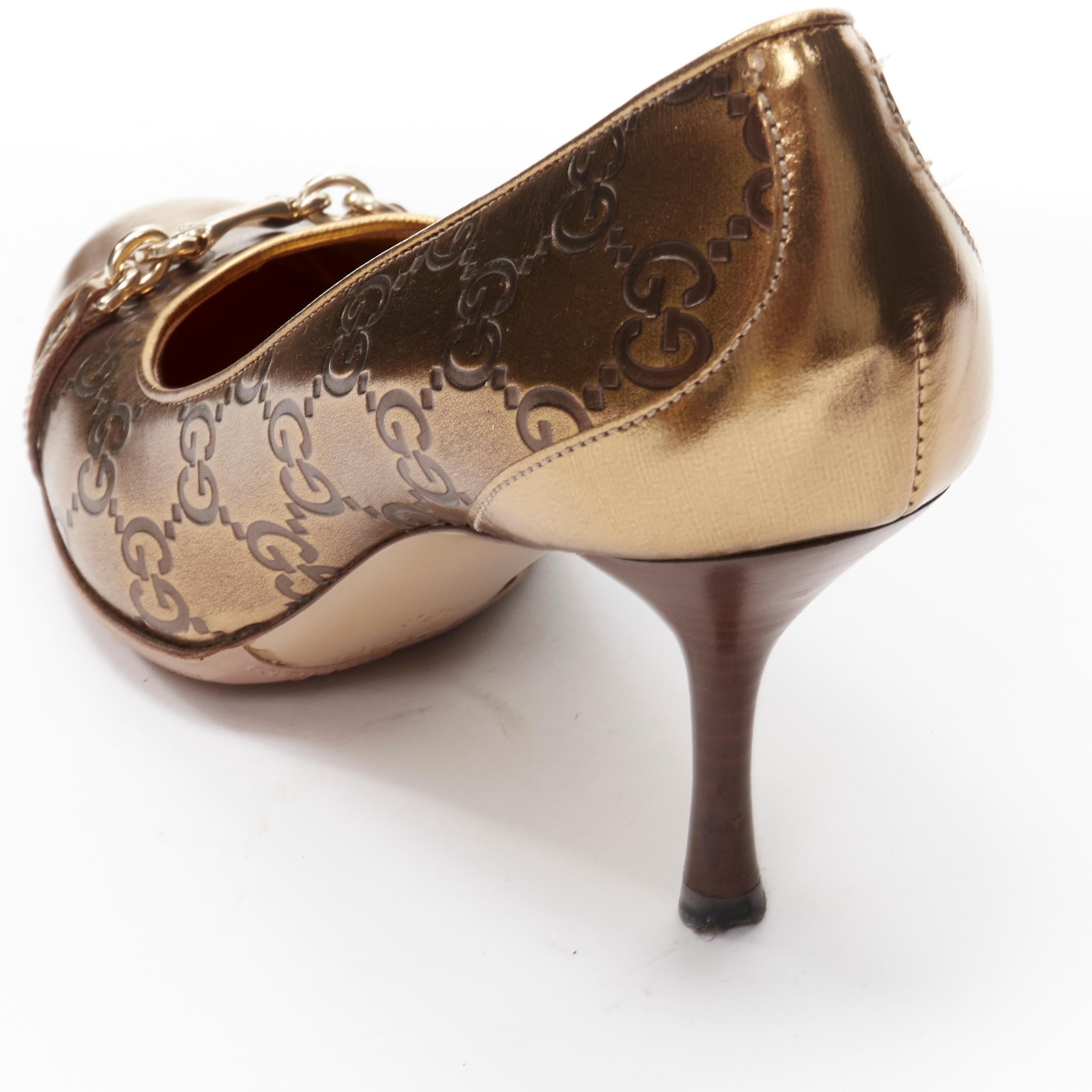 GUCCI Vintage metallic gold GG monogram gold chain charm mid heel pump EU36 C For Sale 2