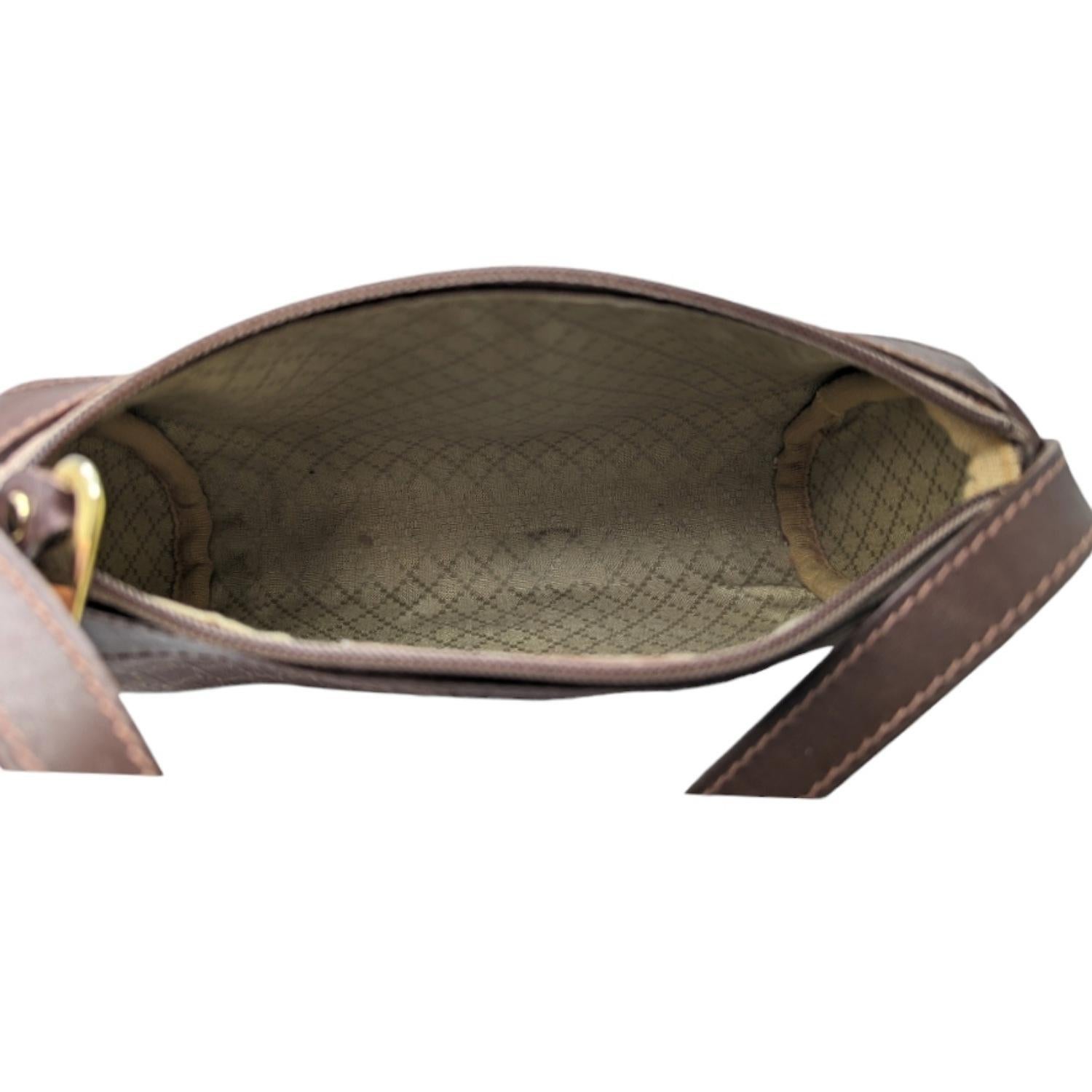 Women's Gucci Vintage Micro GG Brown Crossbody Camera Bag For Sale