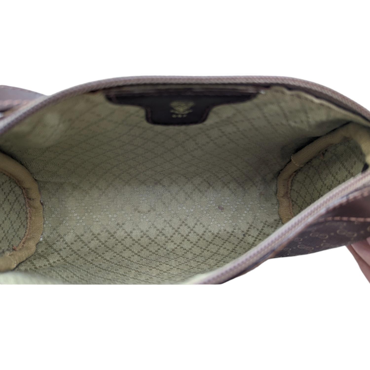 Gucci Vintage Micro GG Brown Crossbody Camera Bag For Sale 1