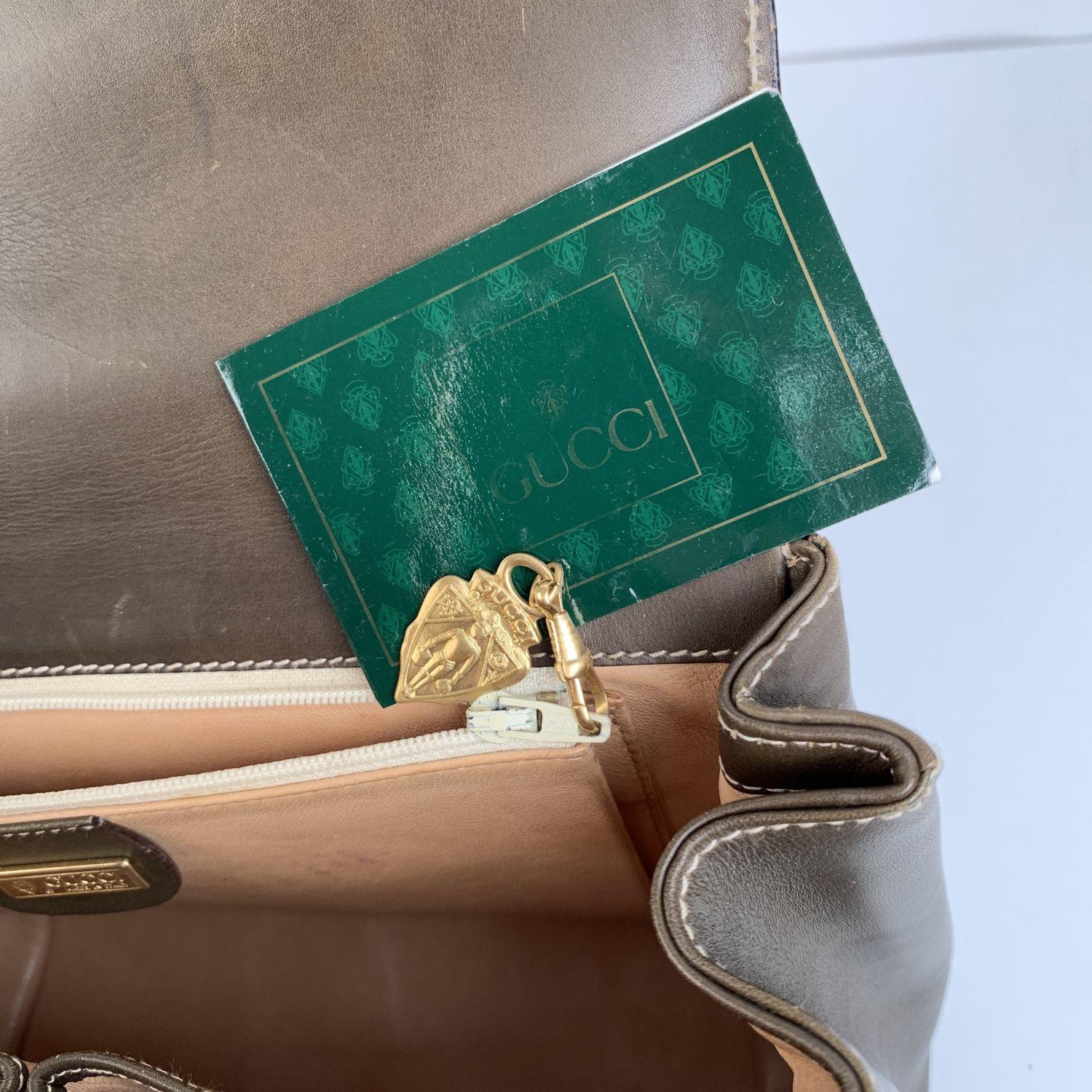Gucci Vintage Military Green Leather Handbag Wood Handle 7
