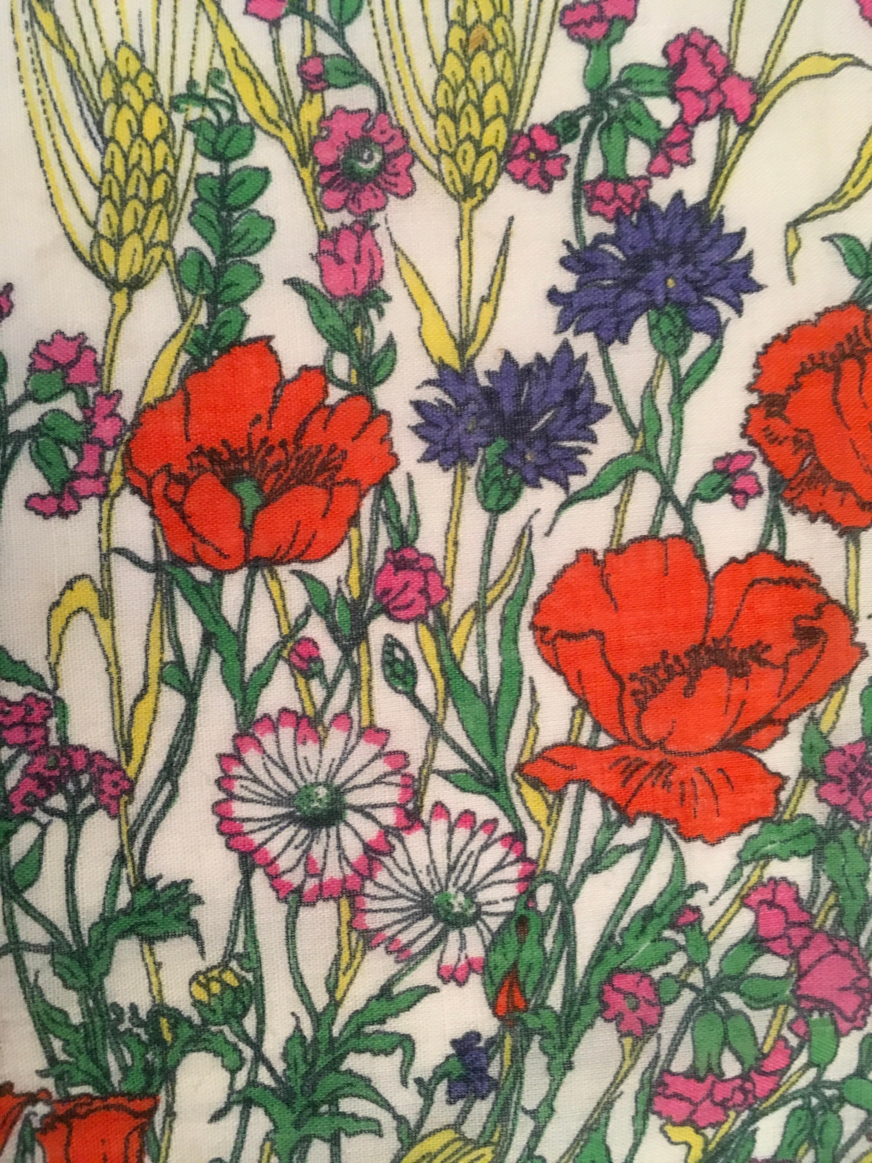 Gucci Vintage Mint Condition Cotton Scarf For Sale 7