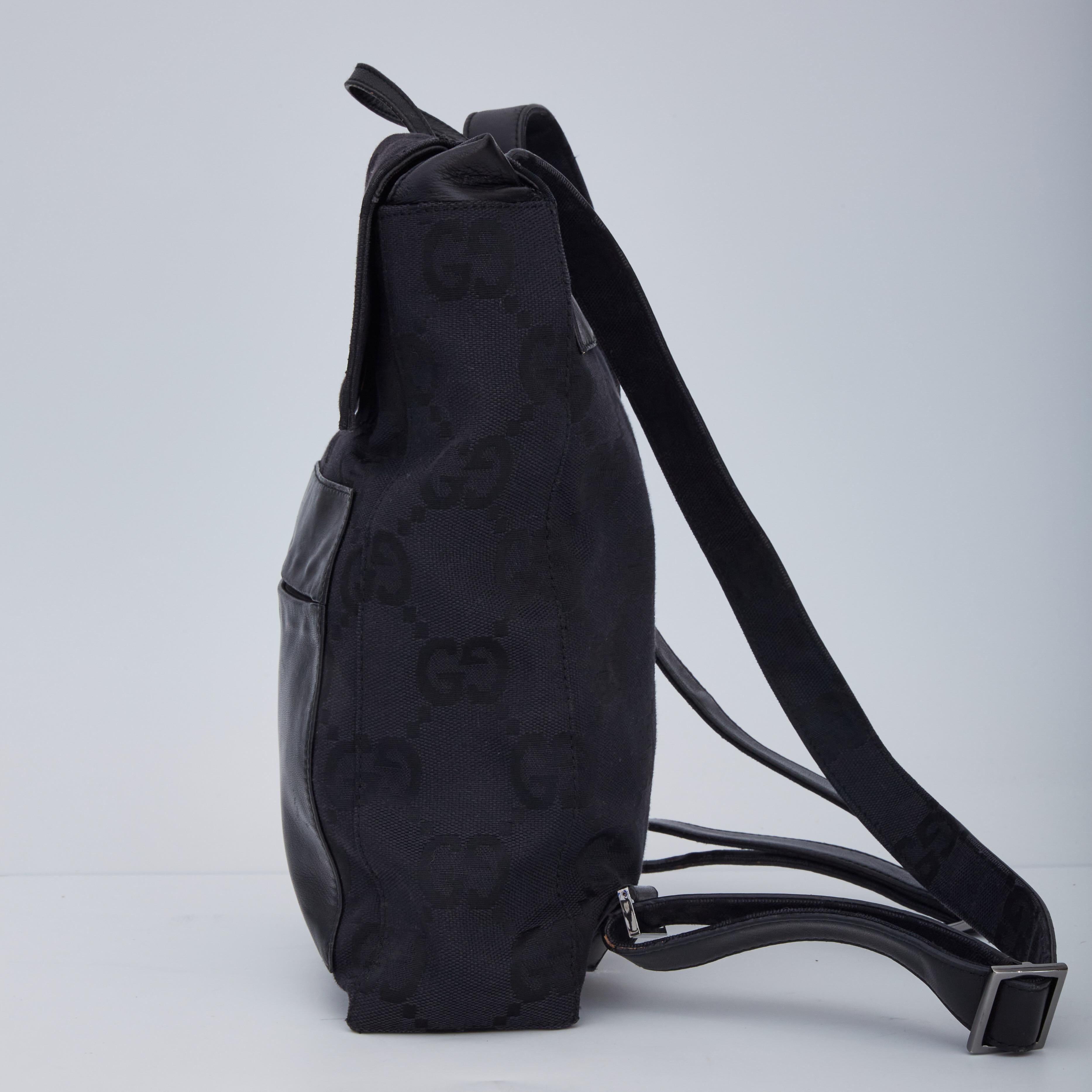 Gucci Vintage Monogram Black Canvas And Lather Small Backpack In Good Condition In Montreal, Quebec