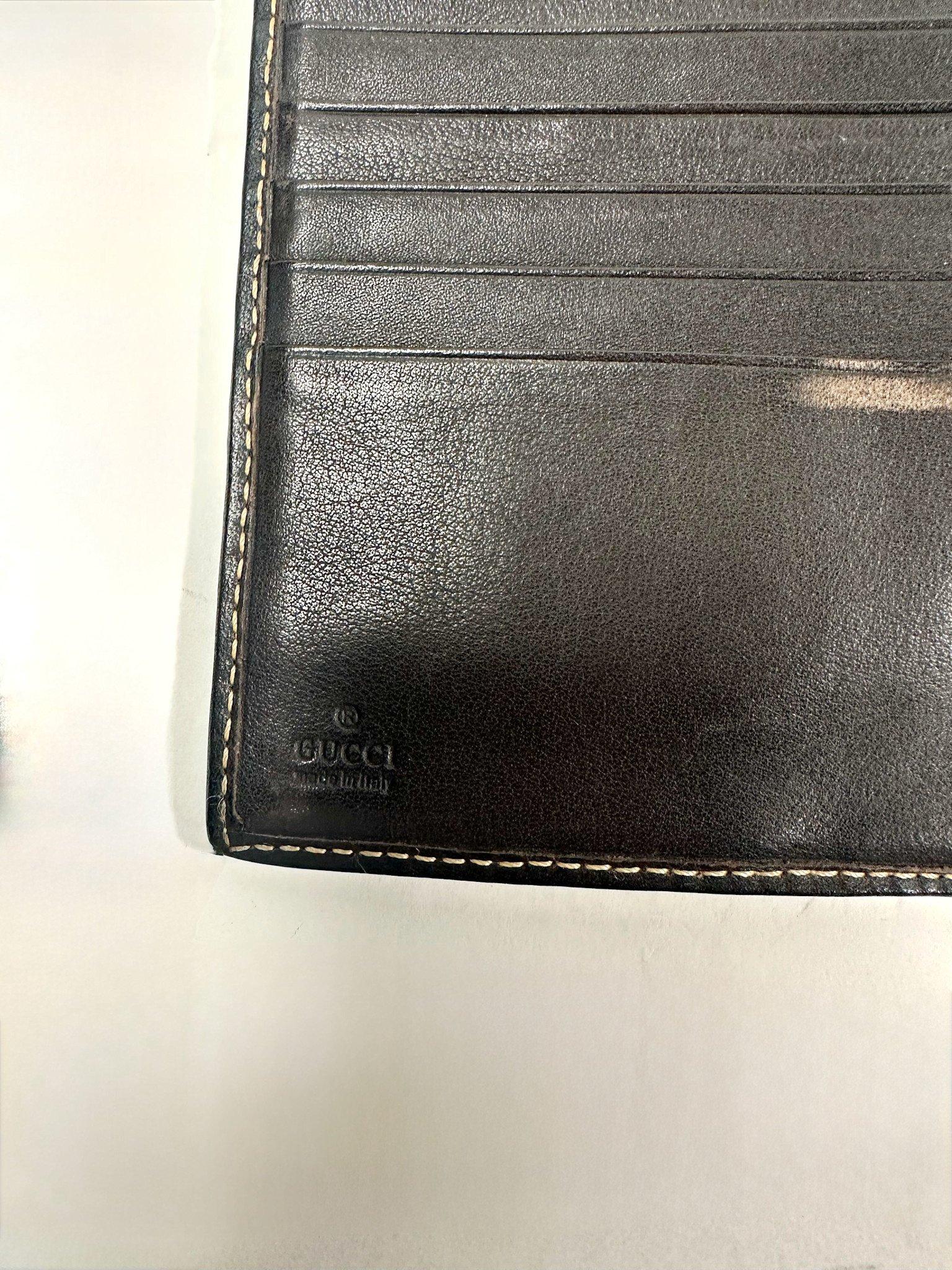 Women's Gucci Vintage Monogram GG Supreme Canvas Wallet For Sale