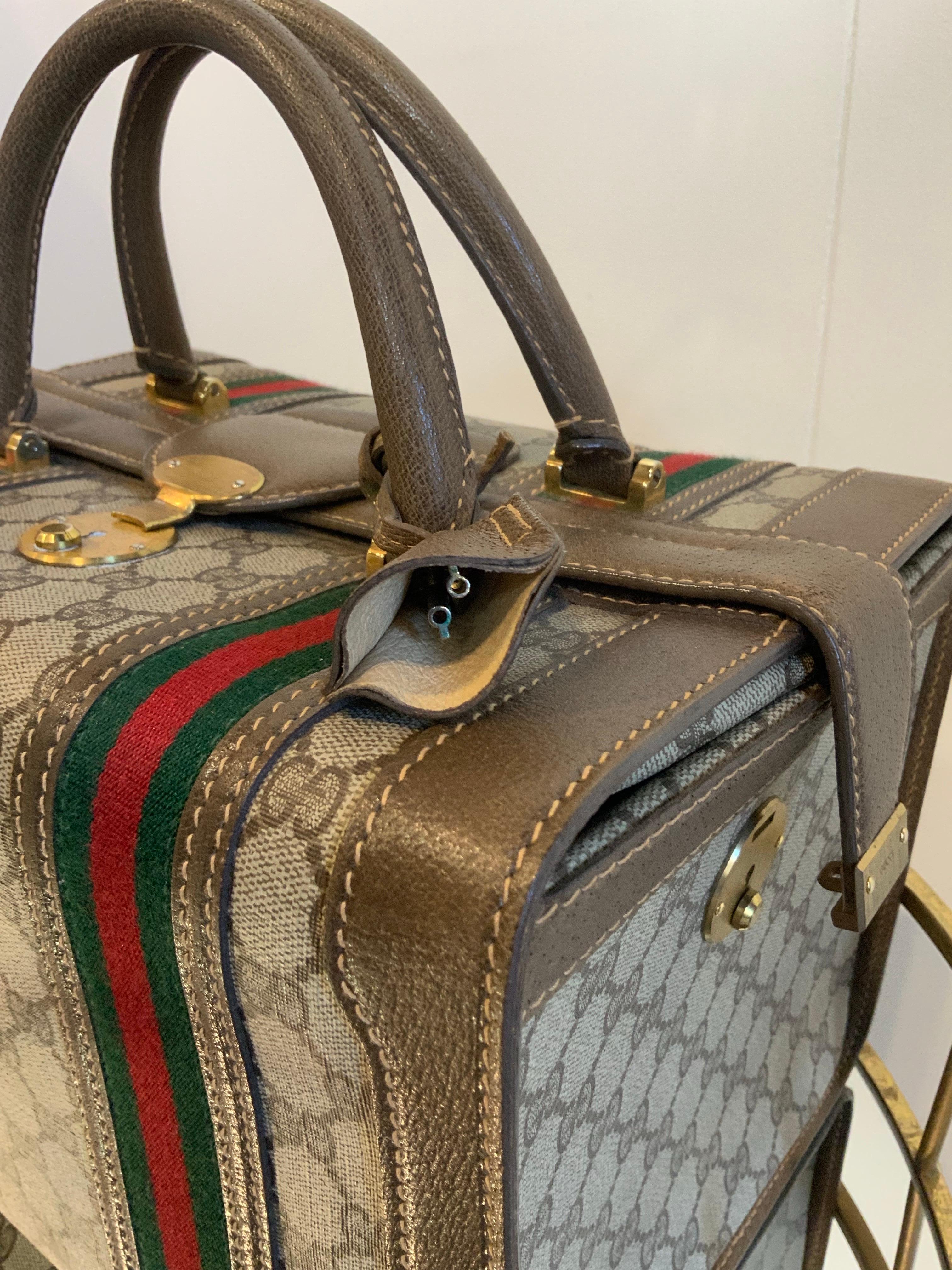 Gucci vintage monogram small Trunk In Good Condition In Carnate, IT