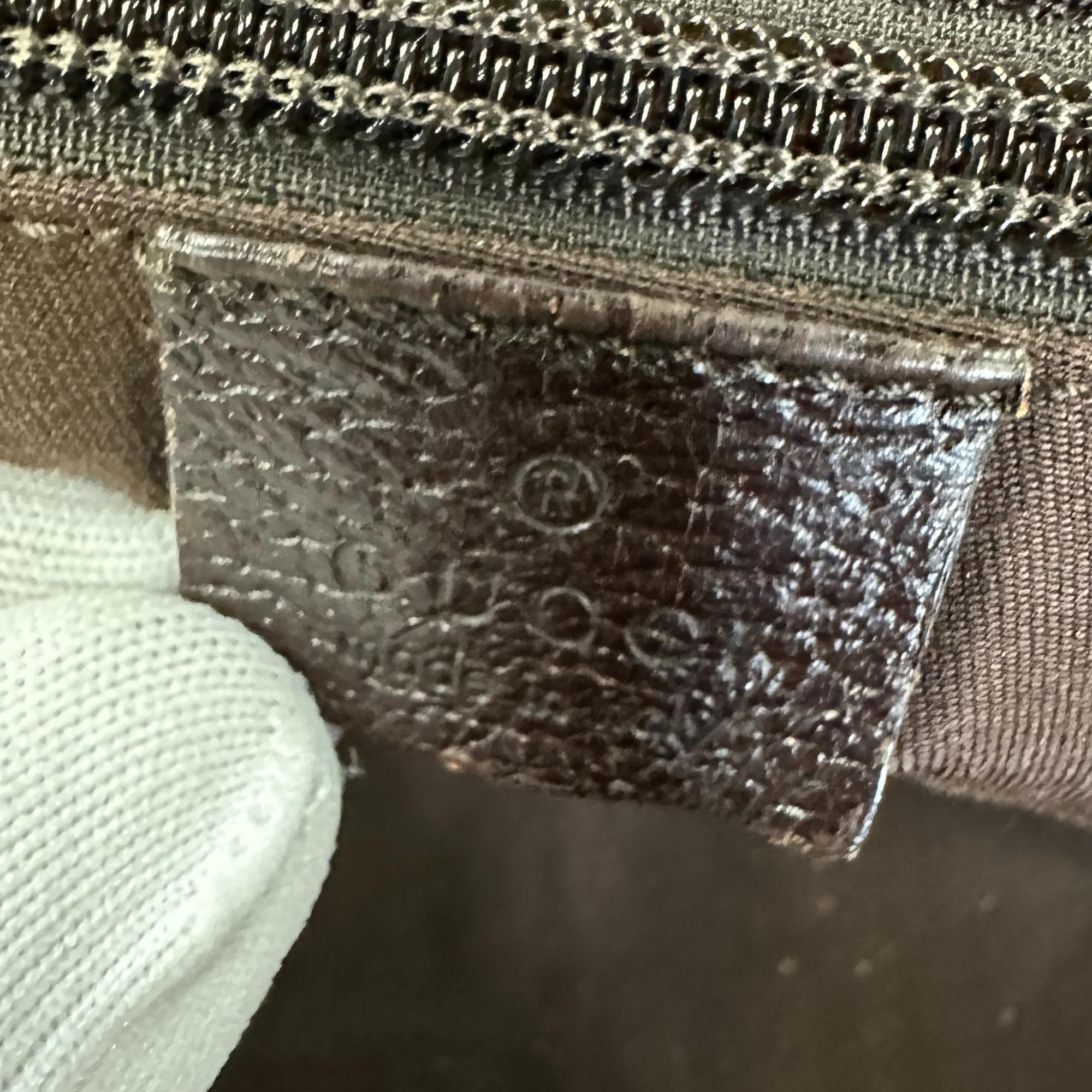 Gucci Vintage Monogram Web Handles Overnight Duffle Travel Bag (153210) For Sale 6