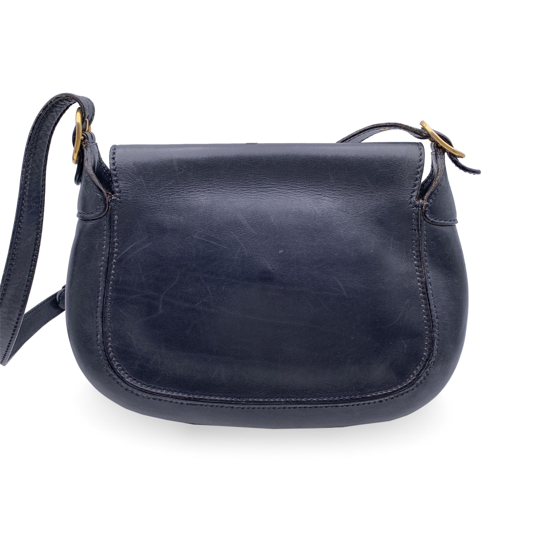 Gucci Vintage Navy Blue Leather Flap Shoulder Bag In Fair Condition For Sale In Rome, Rome