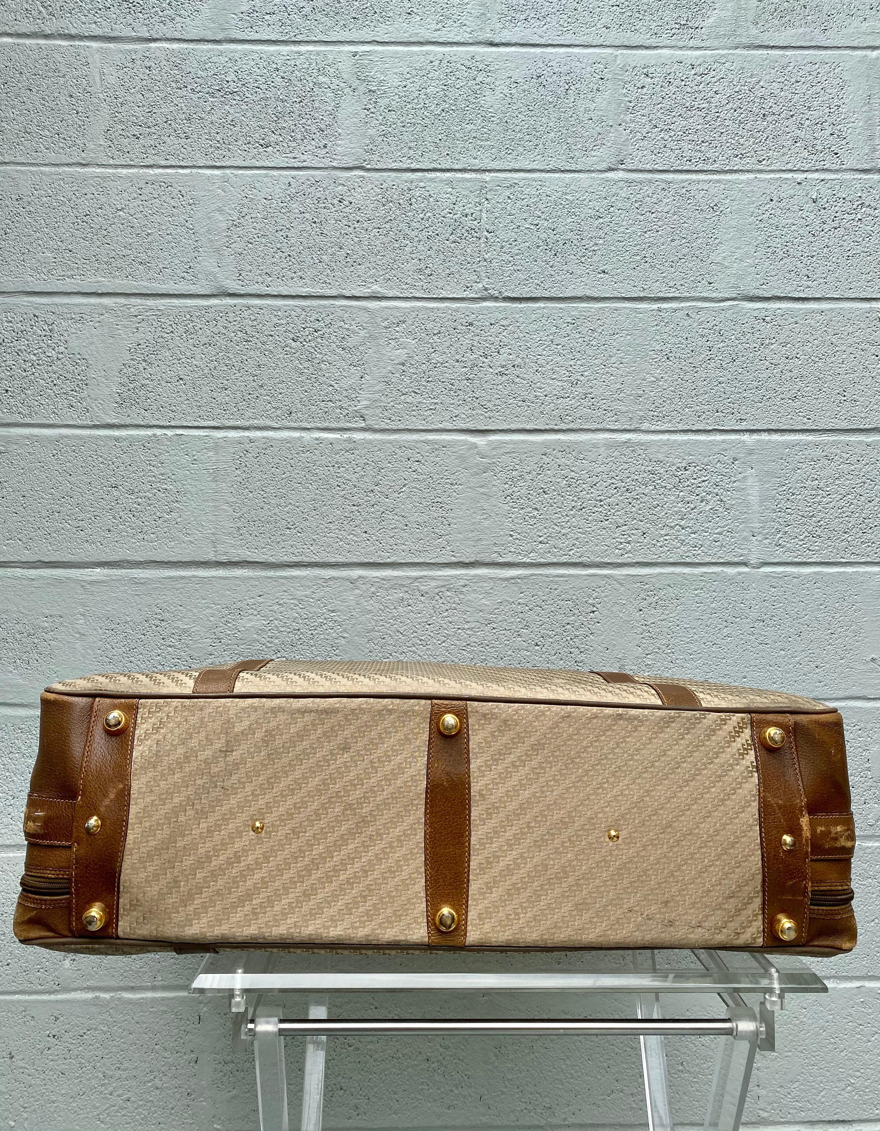Gucci Vintage Rare GG Monogram Suitcase Travel Luggage in vendita 1