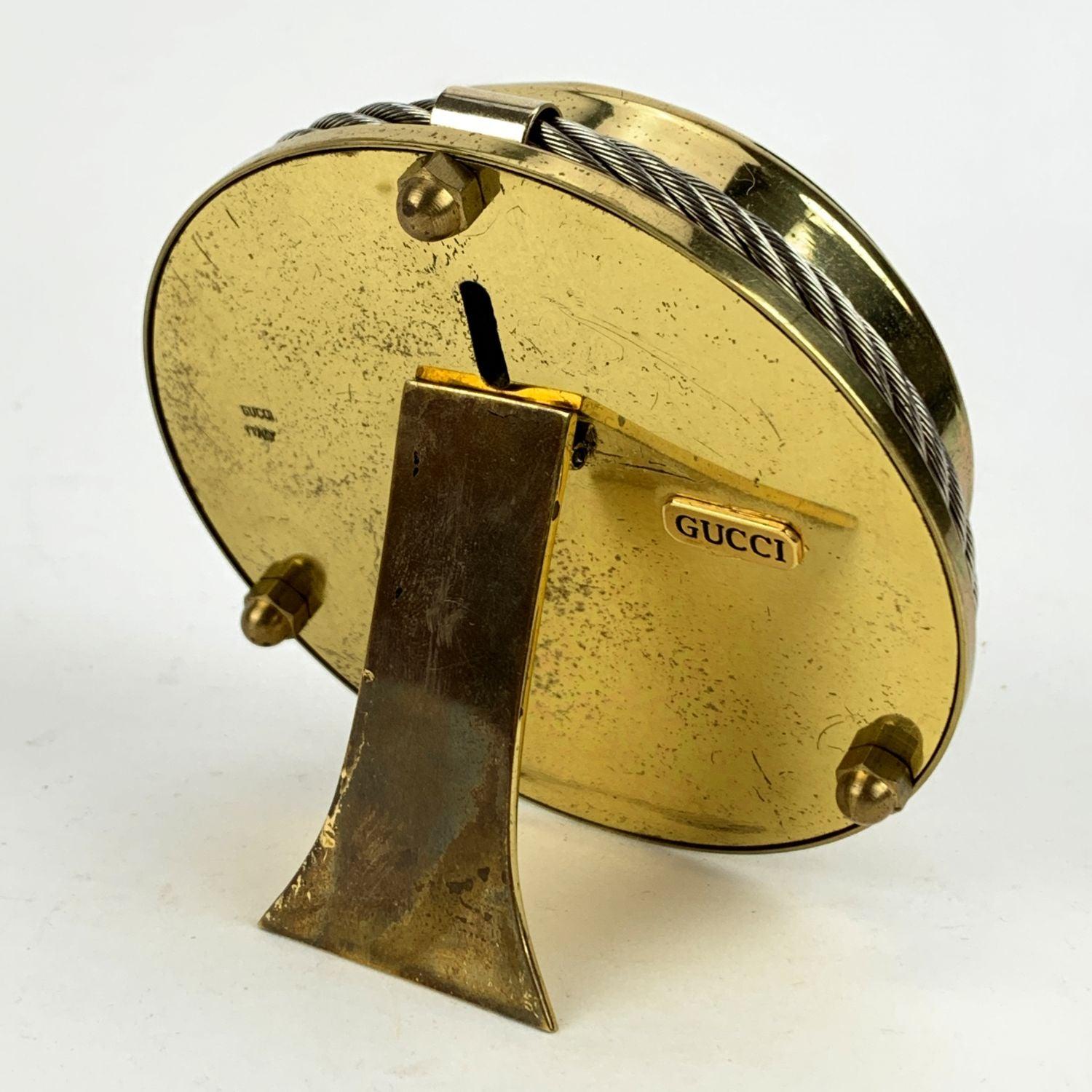 Gris Gucci, horloge de table vintage rare en métal doré et argenté en vente