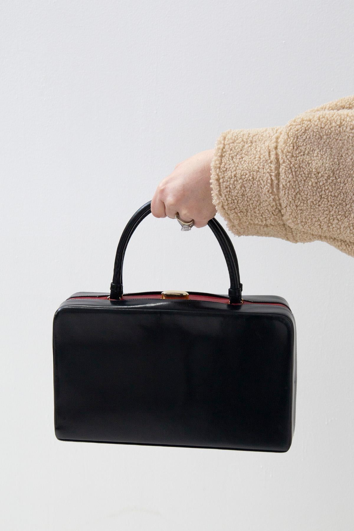 Gucci Vintage rote und schwarze Lederhandtasche im Angebot 7