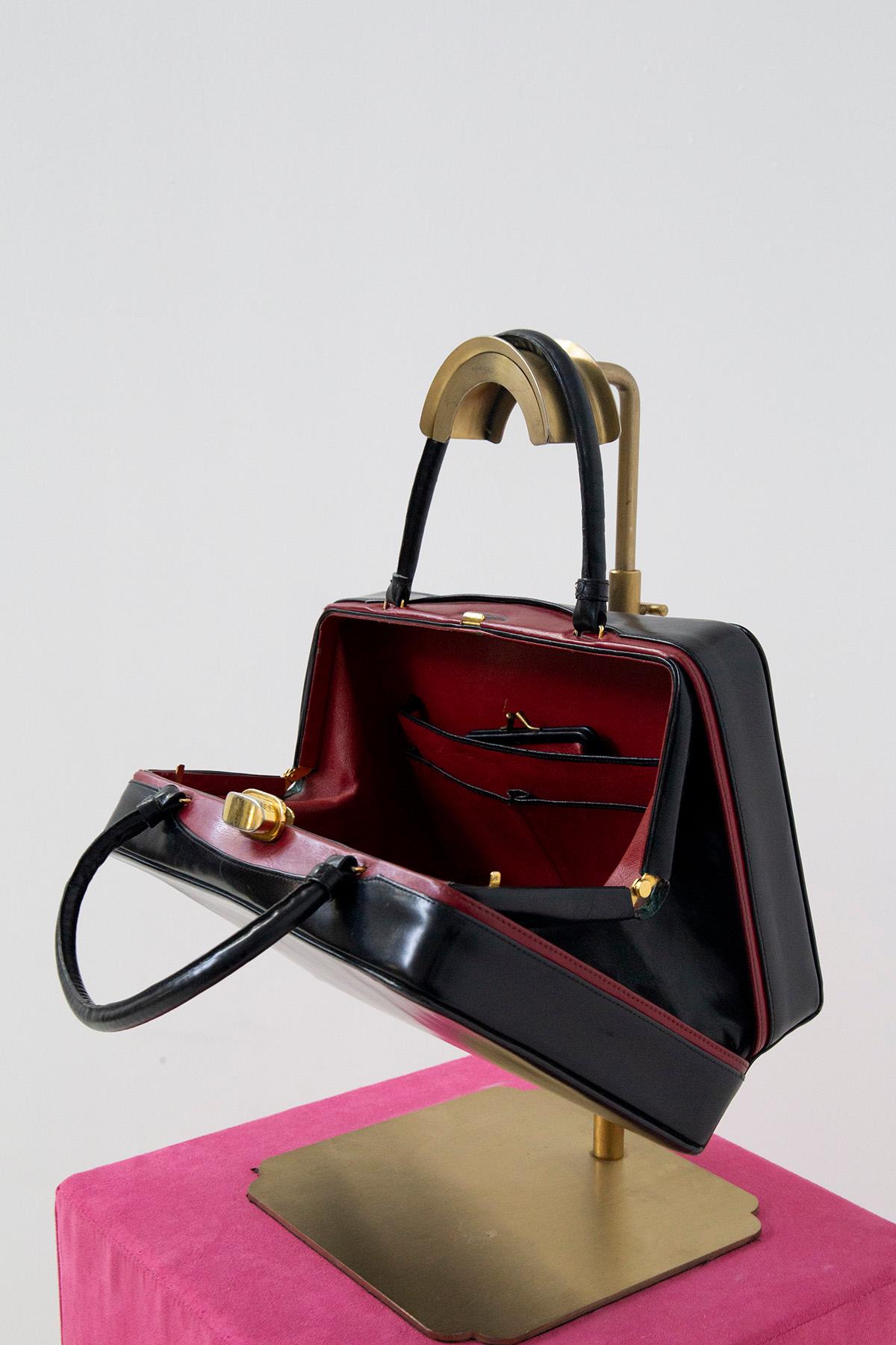 Gucci Vintage rote und schwarze Lederhandtasche im Angebot 3