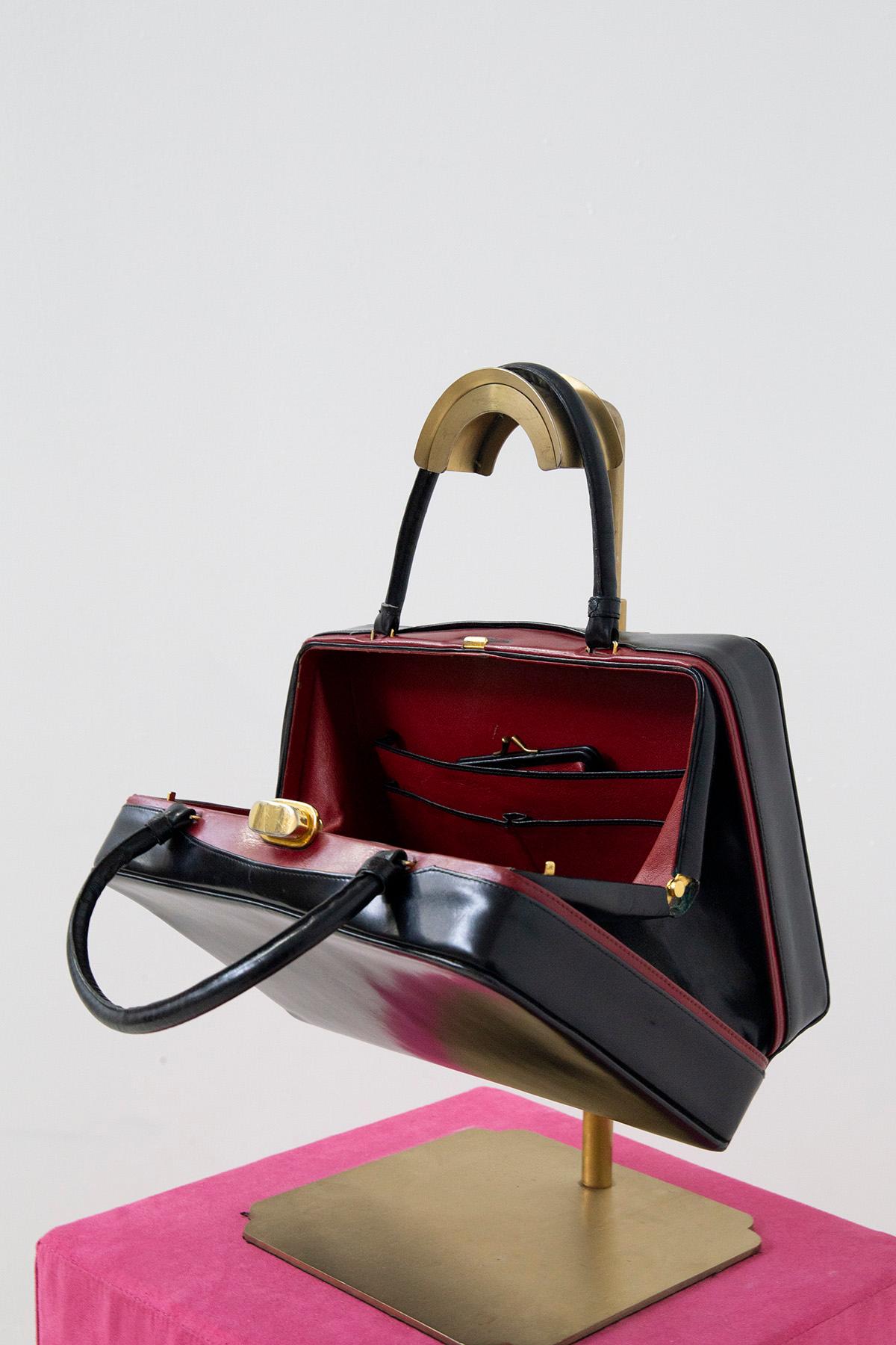 Gucci Vintage rote und schwarze Lederhandtasche im Angebot 5