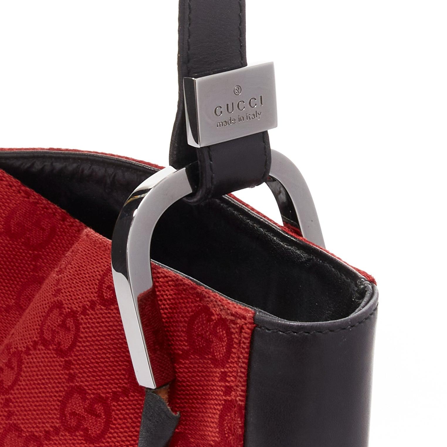 GUCCI Vintage red GG monogram canvas black leather drawstring bag For Sale 2