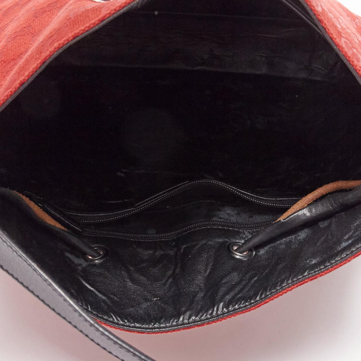 GUCCI Vintage red GG monogram canvas black leather drawstring bag For Sale 4