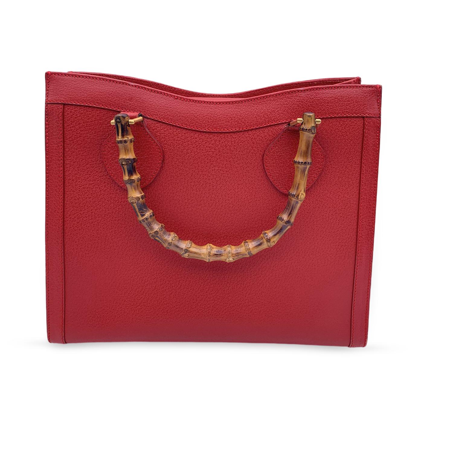 Gucci Vintage Red Leather Bamboo Princess Diana Tote Bag In Excellent Condition In Rome, Rome