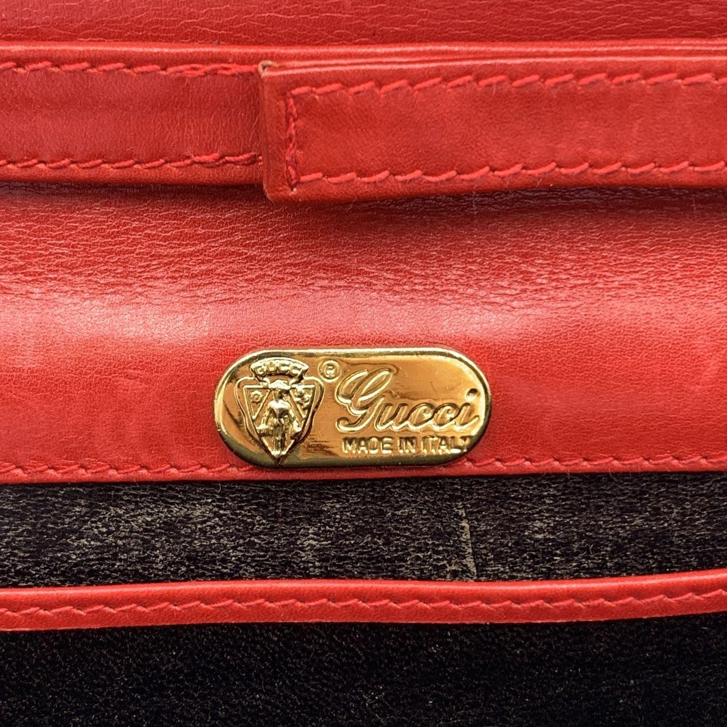 Gucci Vintage Red Leather Convertible Shoulder Bag Clutch For Sale 1